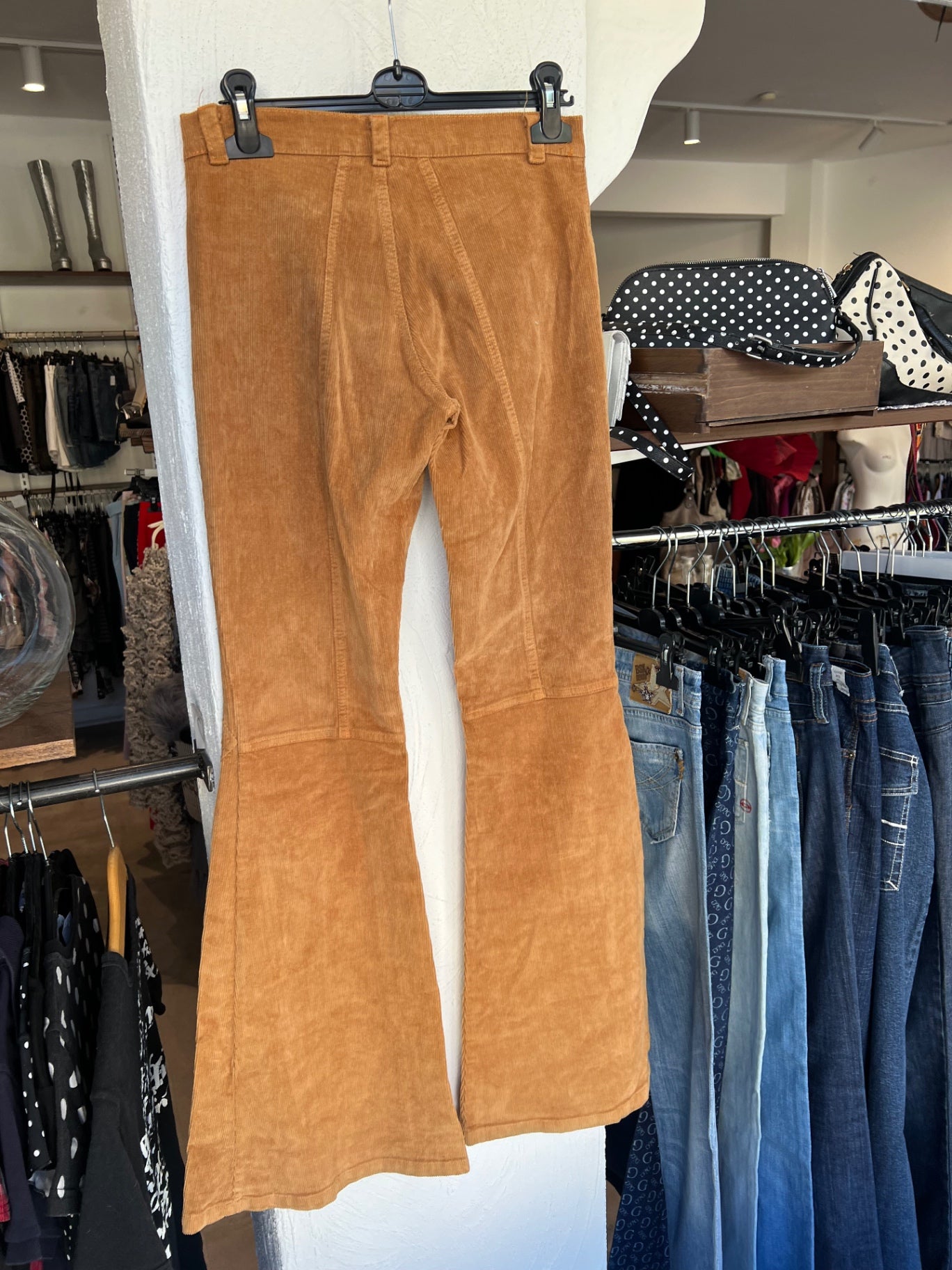 London Concept Hose S Camelbraun