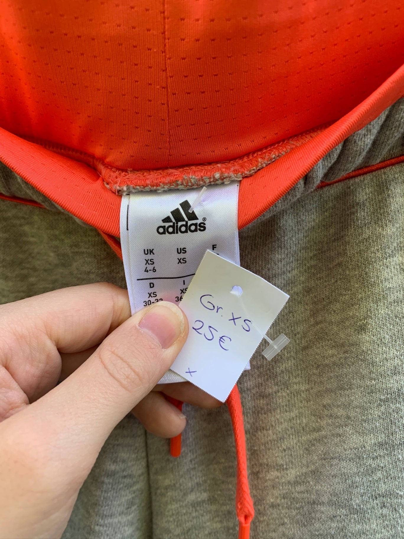 adidas Capri Jogger XS Grau mit neon Details