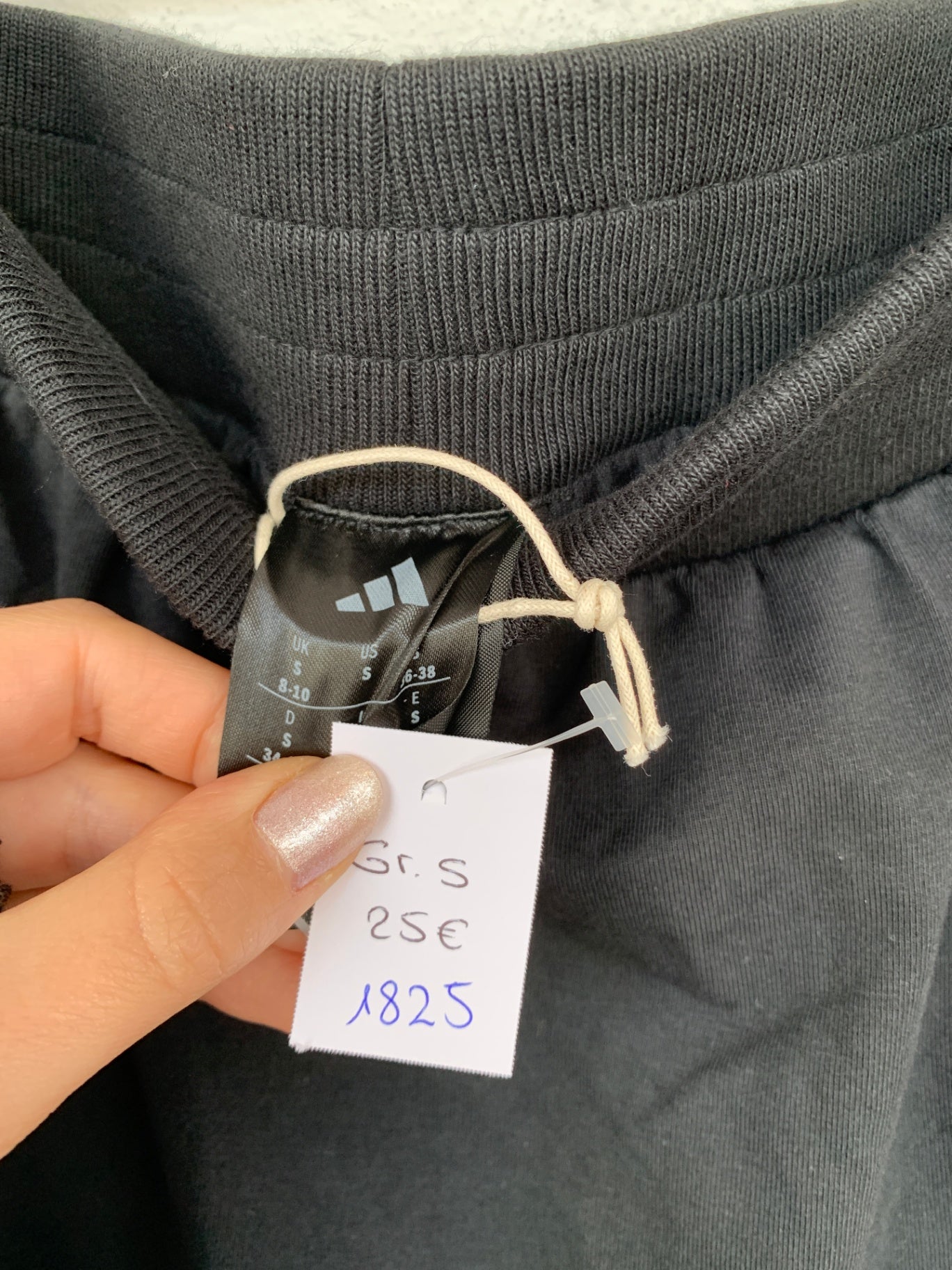 Adidas Rock mit eingenähter Hose S Schwarz