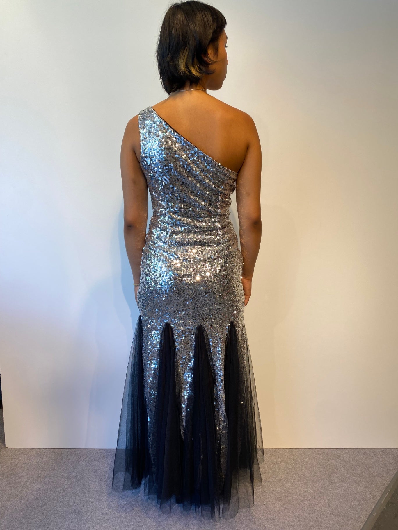 Abendkleid mit Pailletten M Silber Schwarz