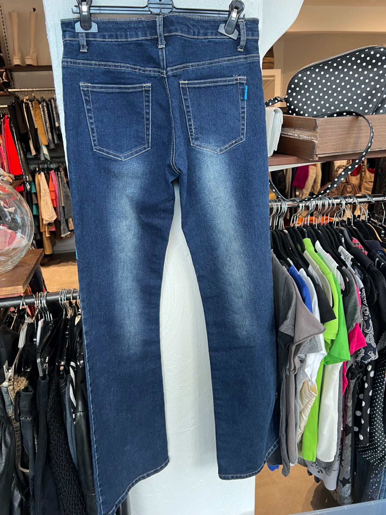 Ferzige Jeans 36 Dunkelblau mit Blumen