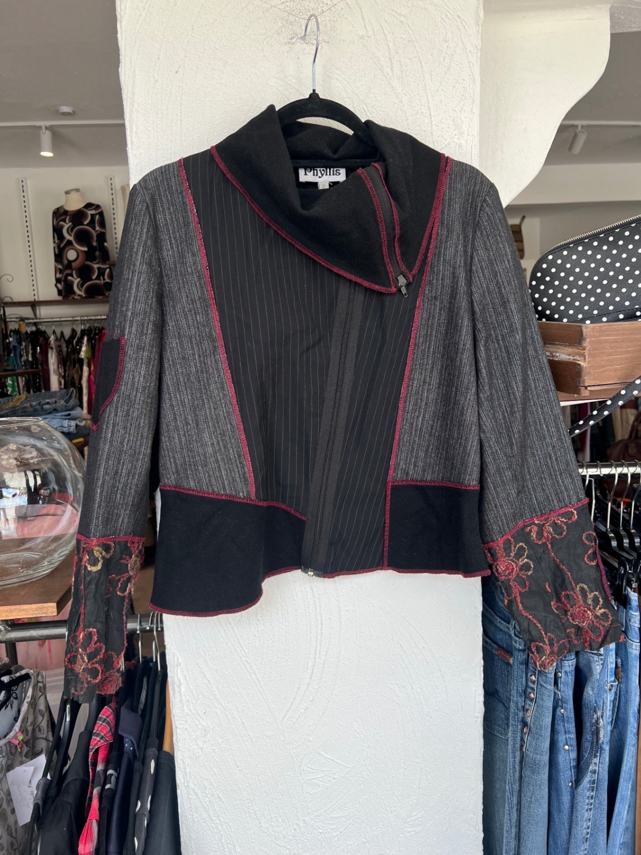 Phyllis Jacke 36 Schwarz, Grau, Rot