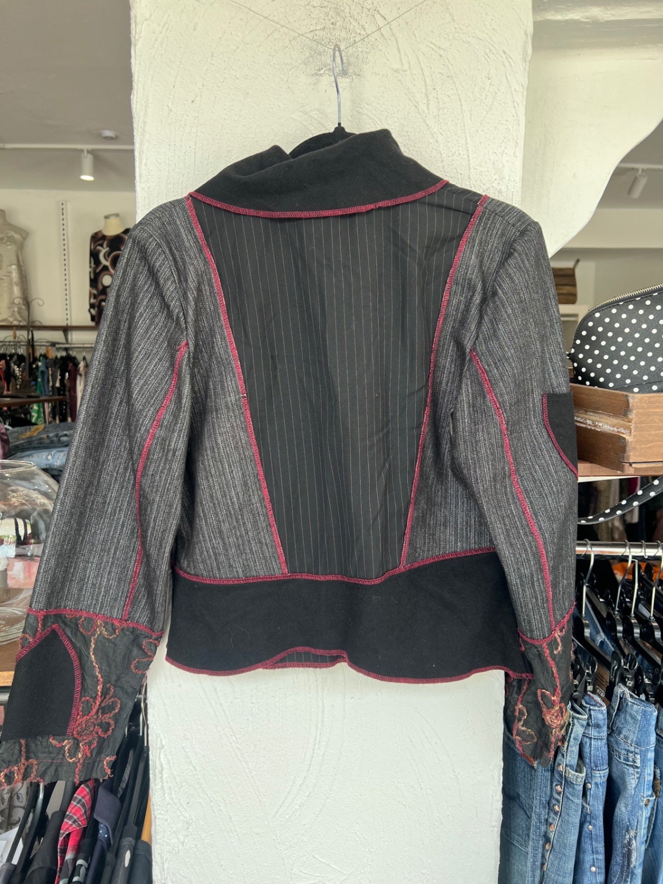 Phyllis Jacke 36 Schwarz, Grau, Rot