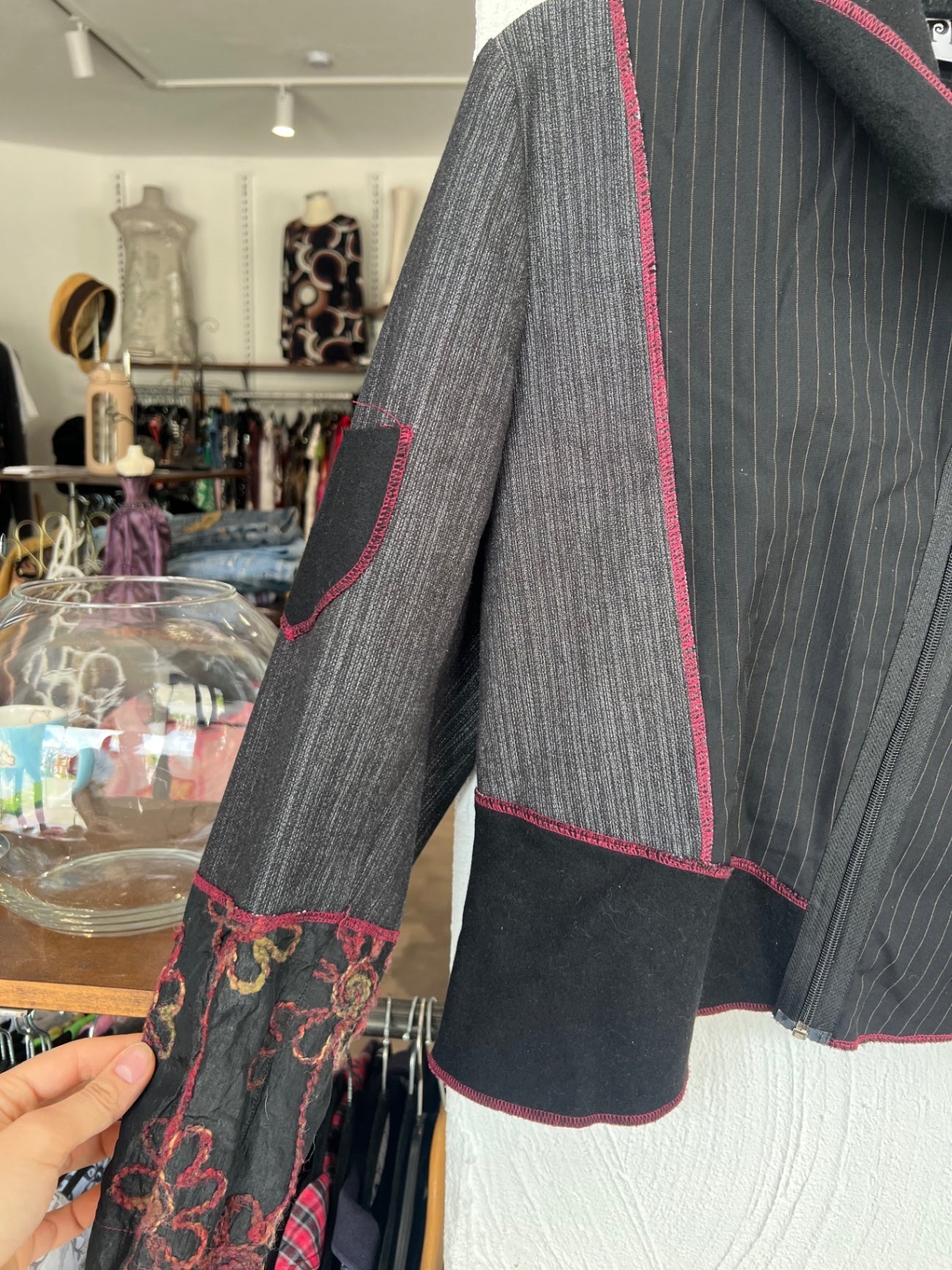 Phyllis Jacke 36 Schwarz, Grau, Rot