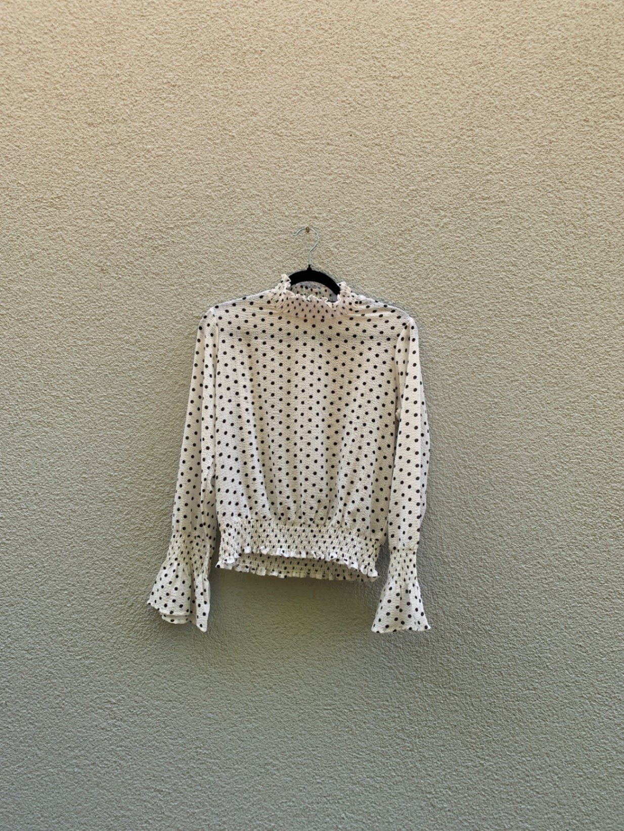 Oberteil S Beige mit schwarzen Punkten