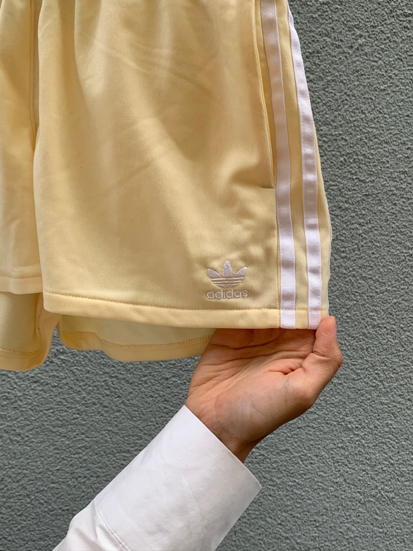 Adidas Shorts 36 Hellgelb