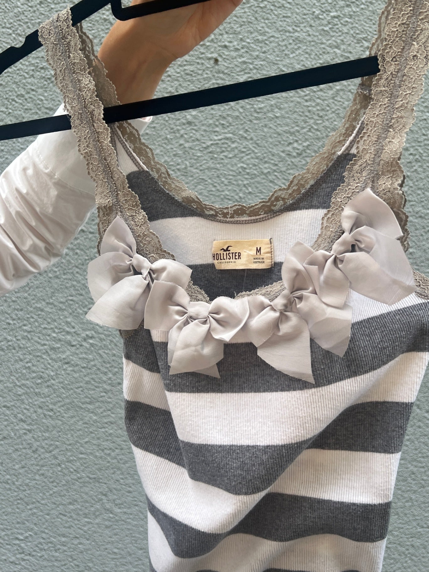 Hollister Top M Grau-Weiß