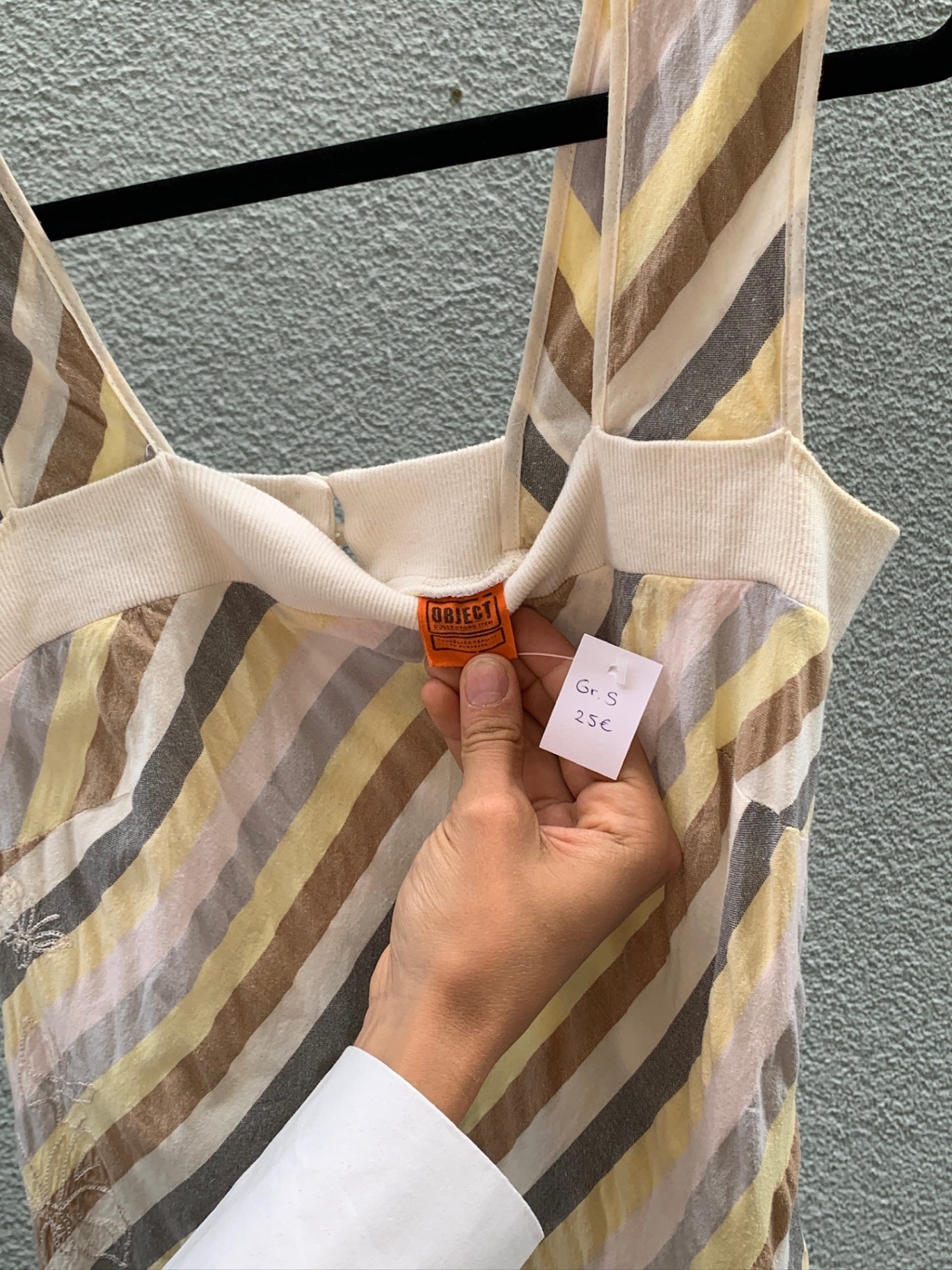 Object Top S Beige mit braunen, gelben, blauen Streifen