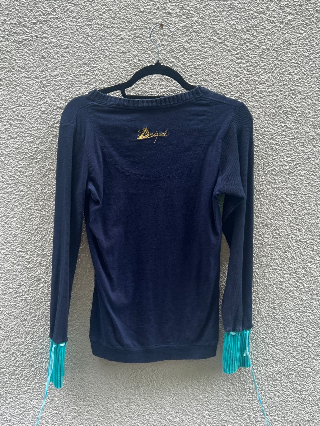 Pullover M Dunkelblau mit bunten Akzenten