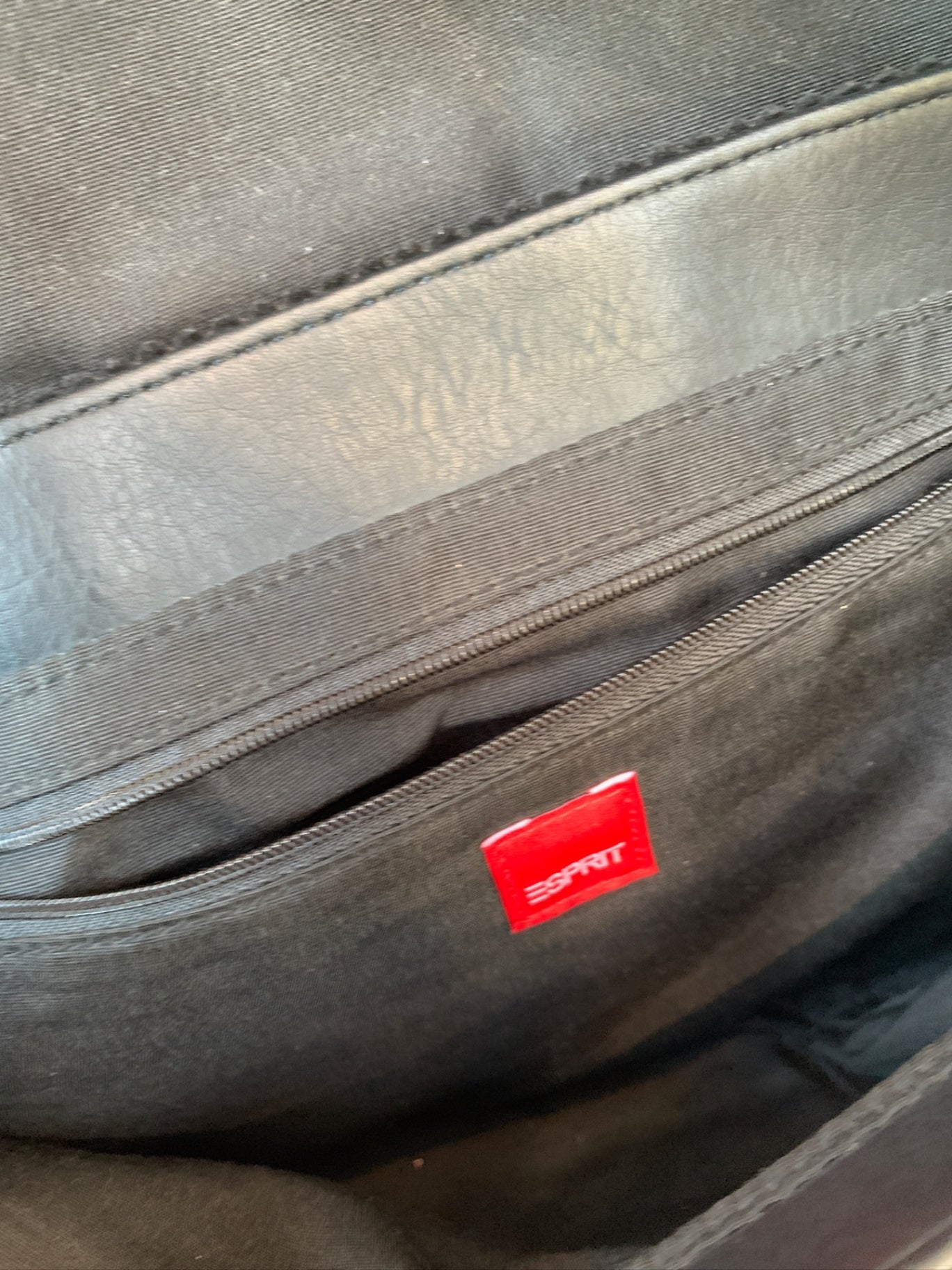 Esprit Umhängetasche Schwarz