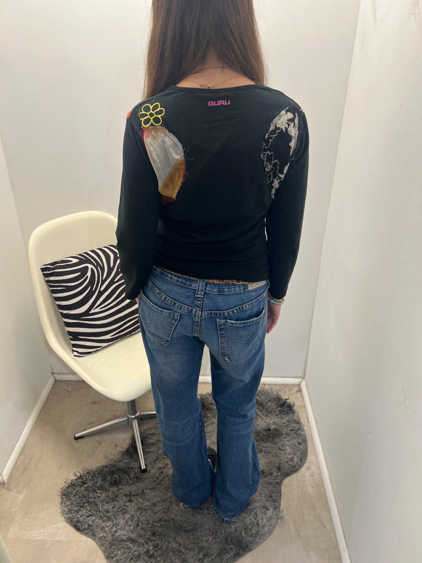 Guru Oberteil M Schwarz mit buntem Detail