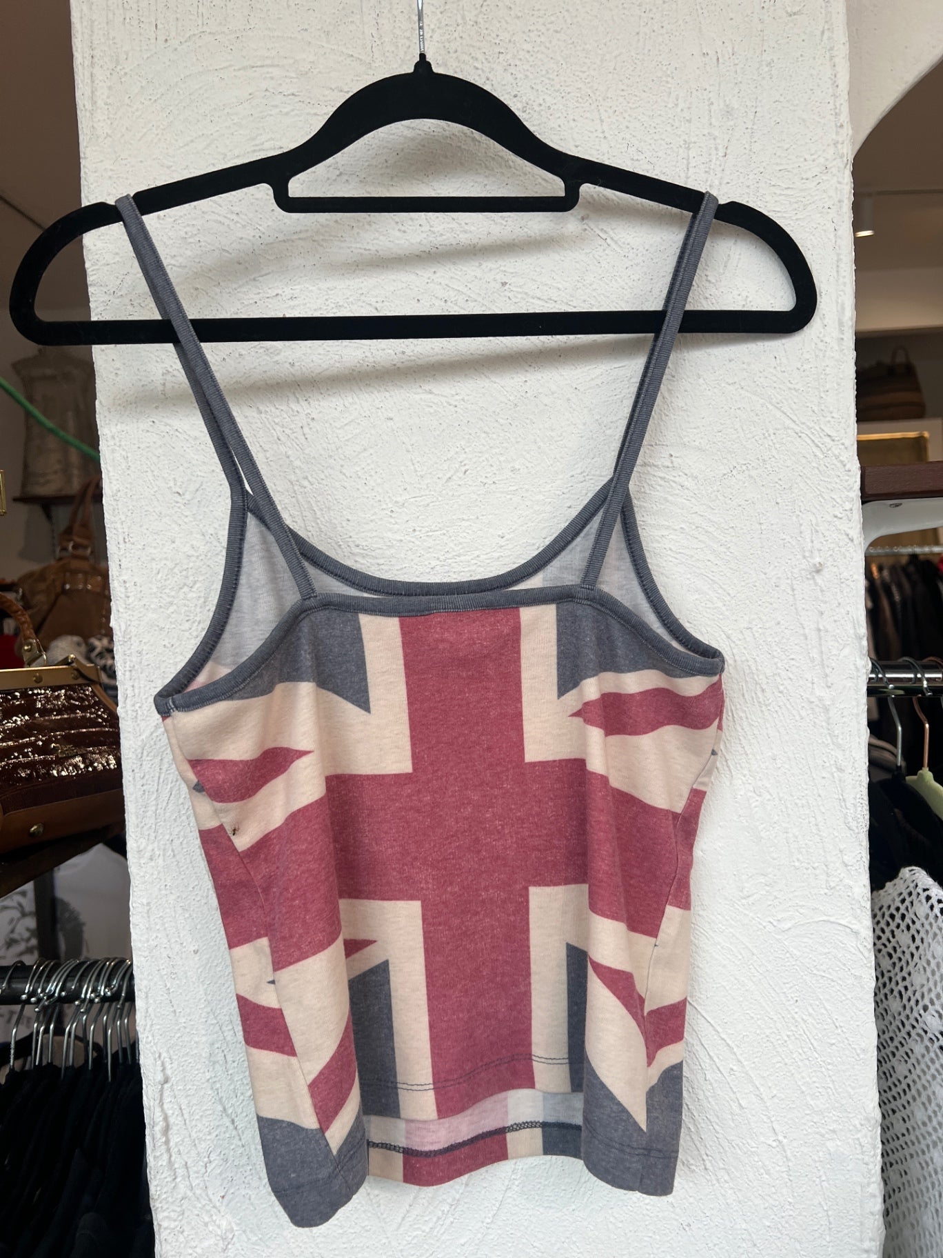 Top Grau, Rot und Weiß