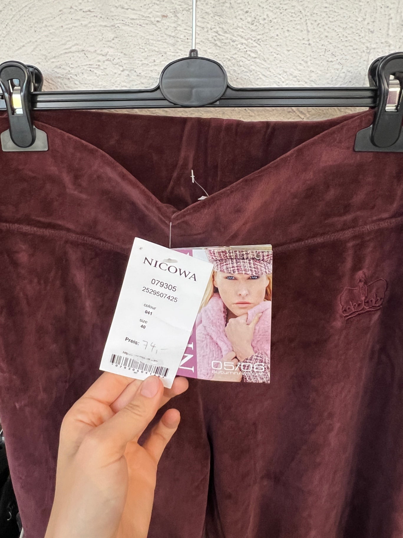 NICOWA Hose Burgunderrot