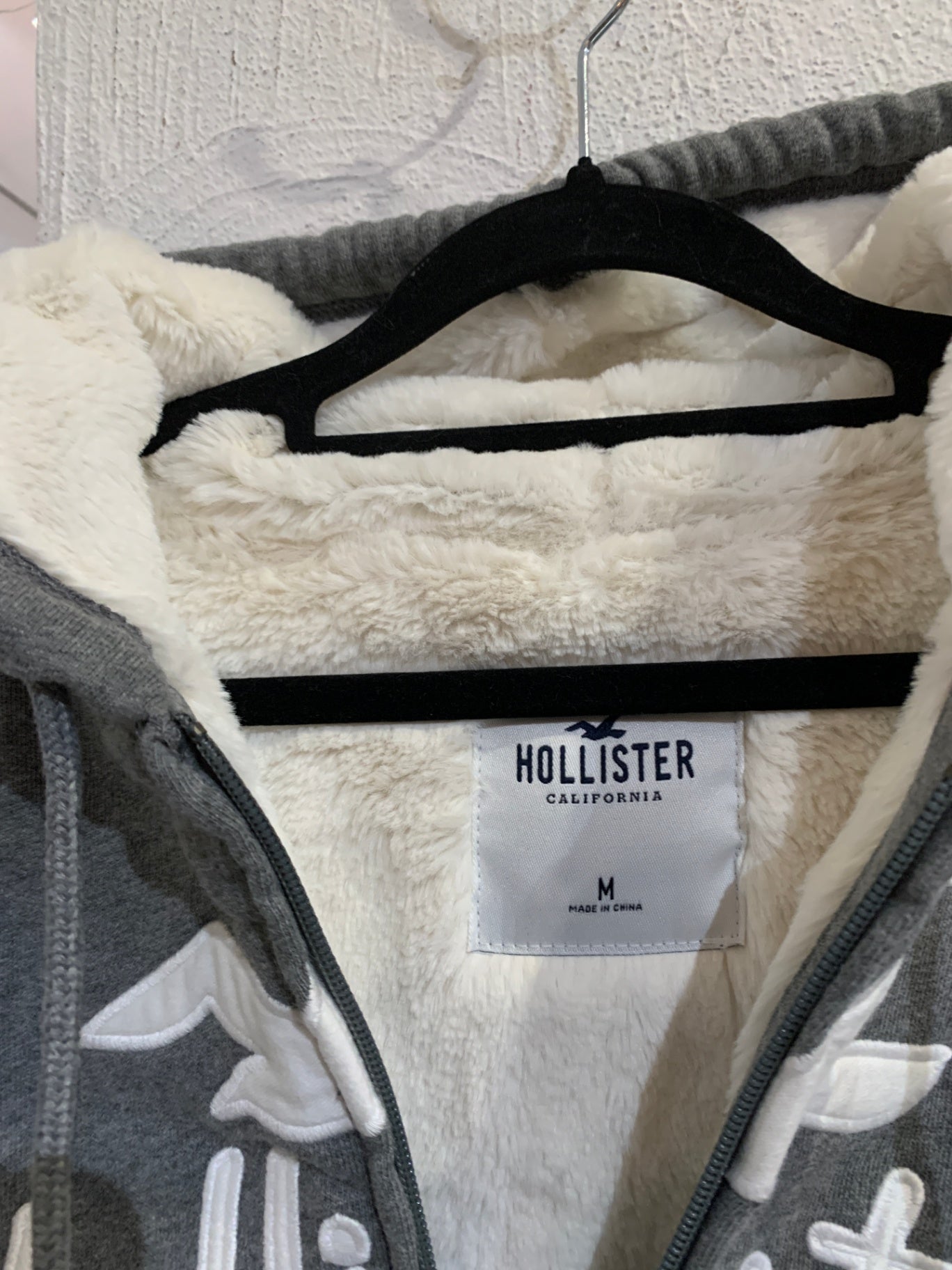 Hollister Strickjacke mit Fell M Grau