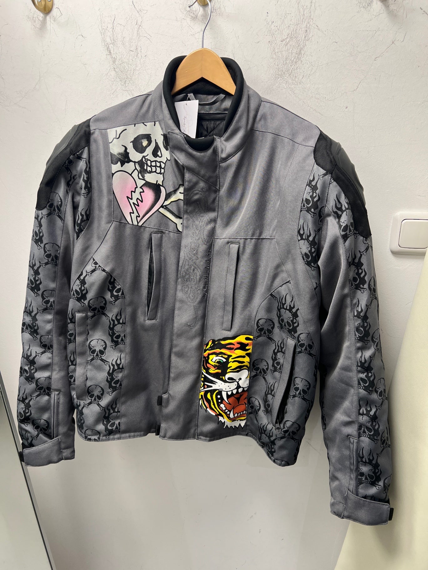 Ed Hardy Jacke L Grau