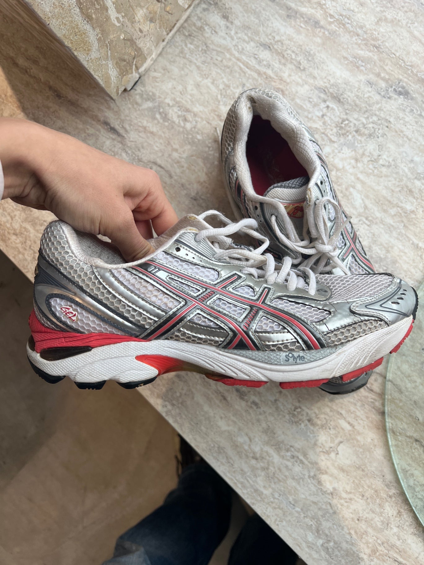 Asics Sportschuhe 41,5 Silber Rot