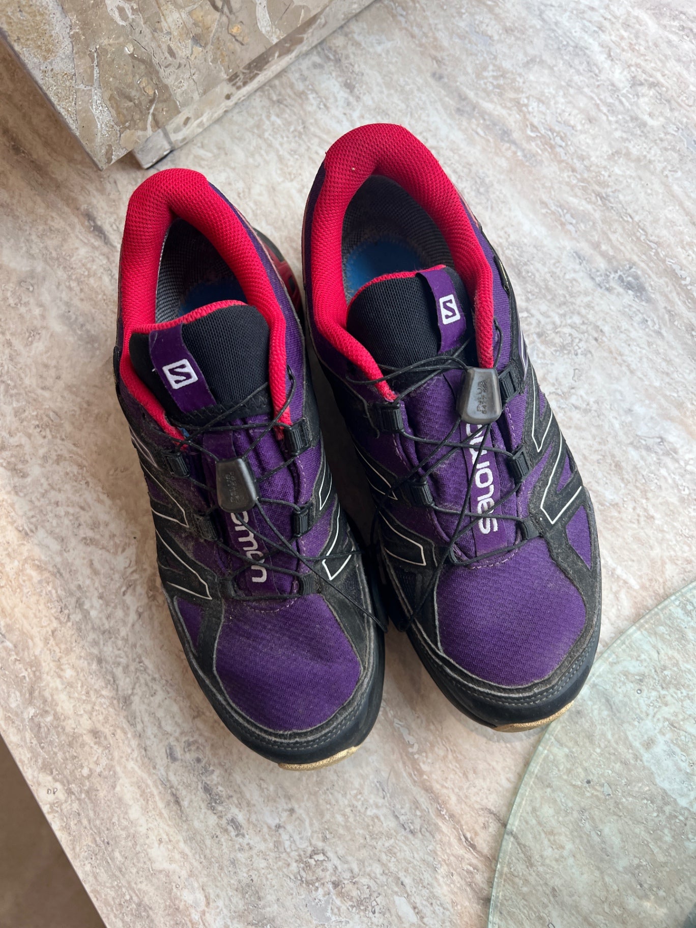 Salomon Sportschuhe 40 Lila, Schwarz, Rot