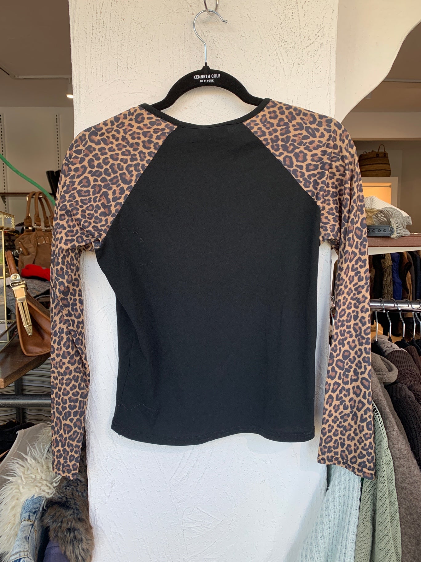 Clockhouse Langarmshirt 42 Schwarz und Leopardenmuster