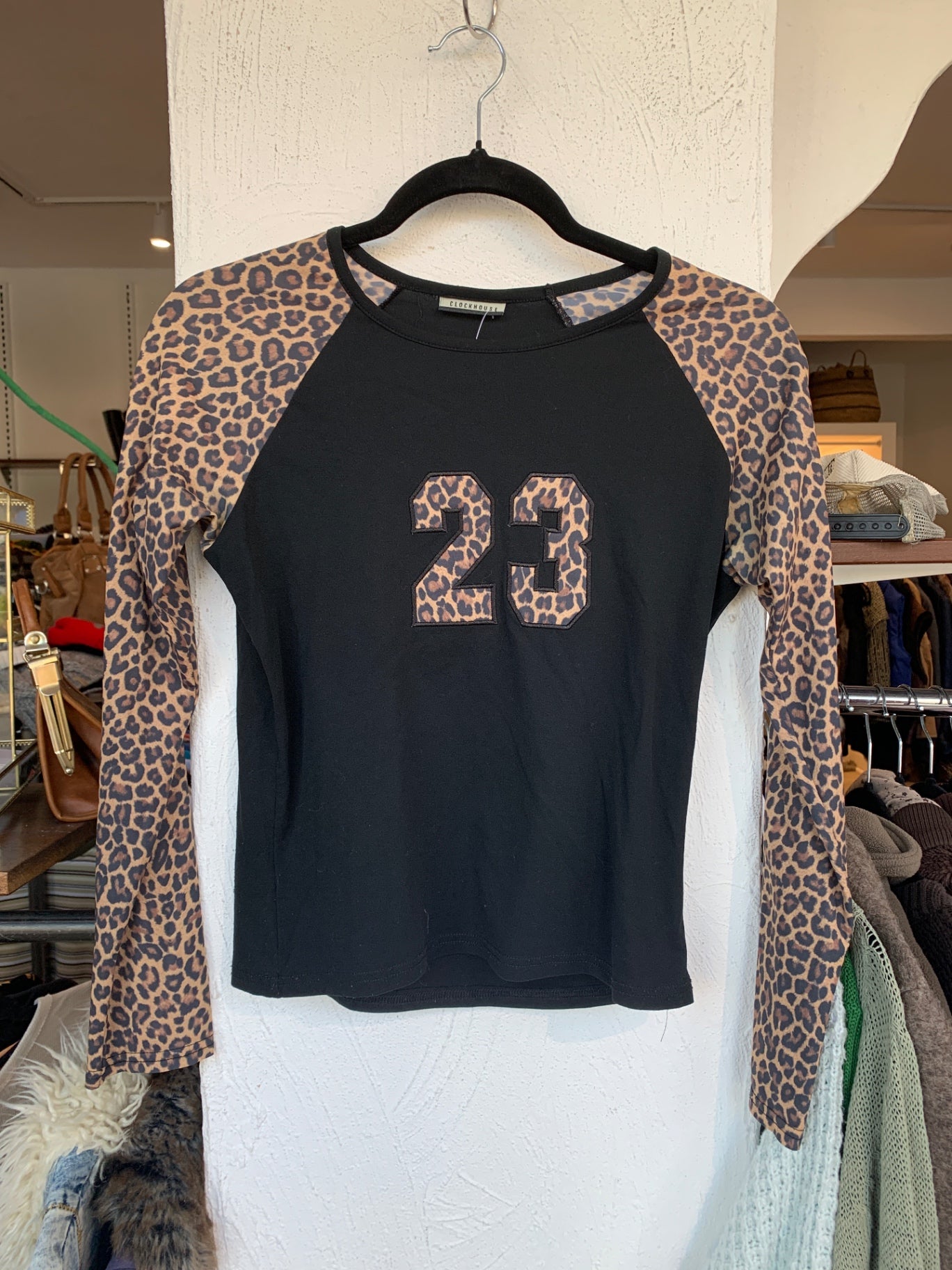 Clockhouse Langarmshirt 42 Schwarz und Leopardenmuster