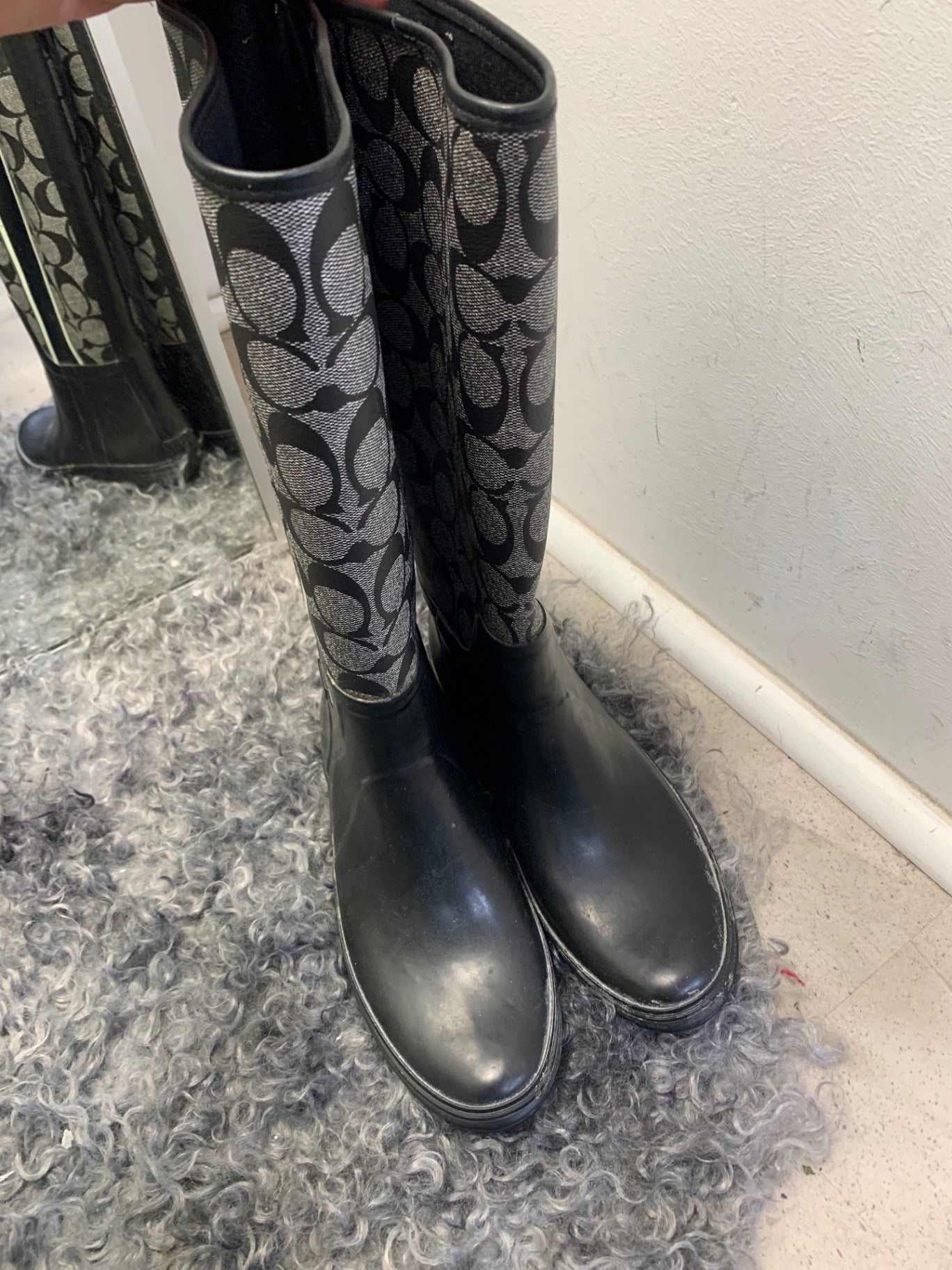 Coach Gummistiefel 39 Schwarz und Grau