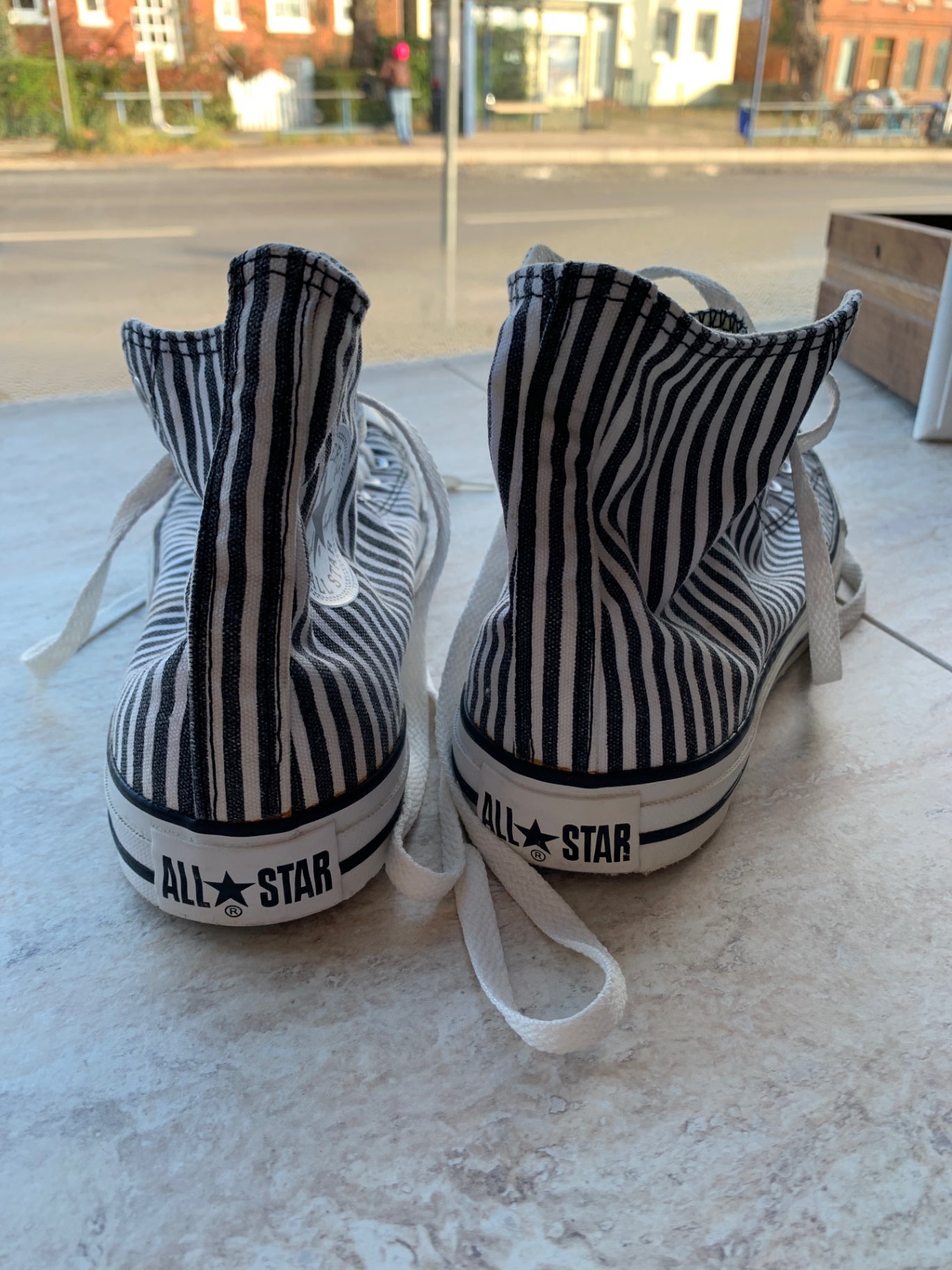 Converse Sneaker 40 Schwarz und Weiß Gestreift