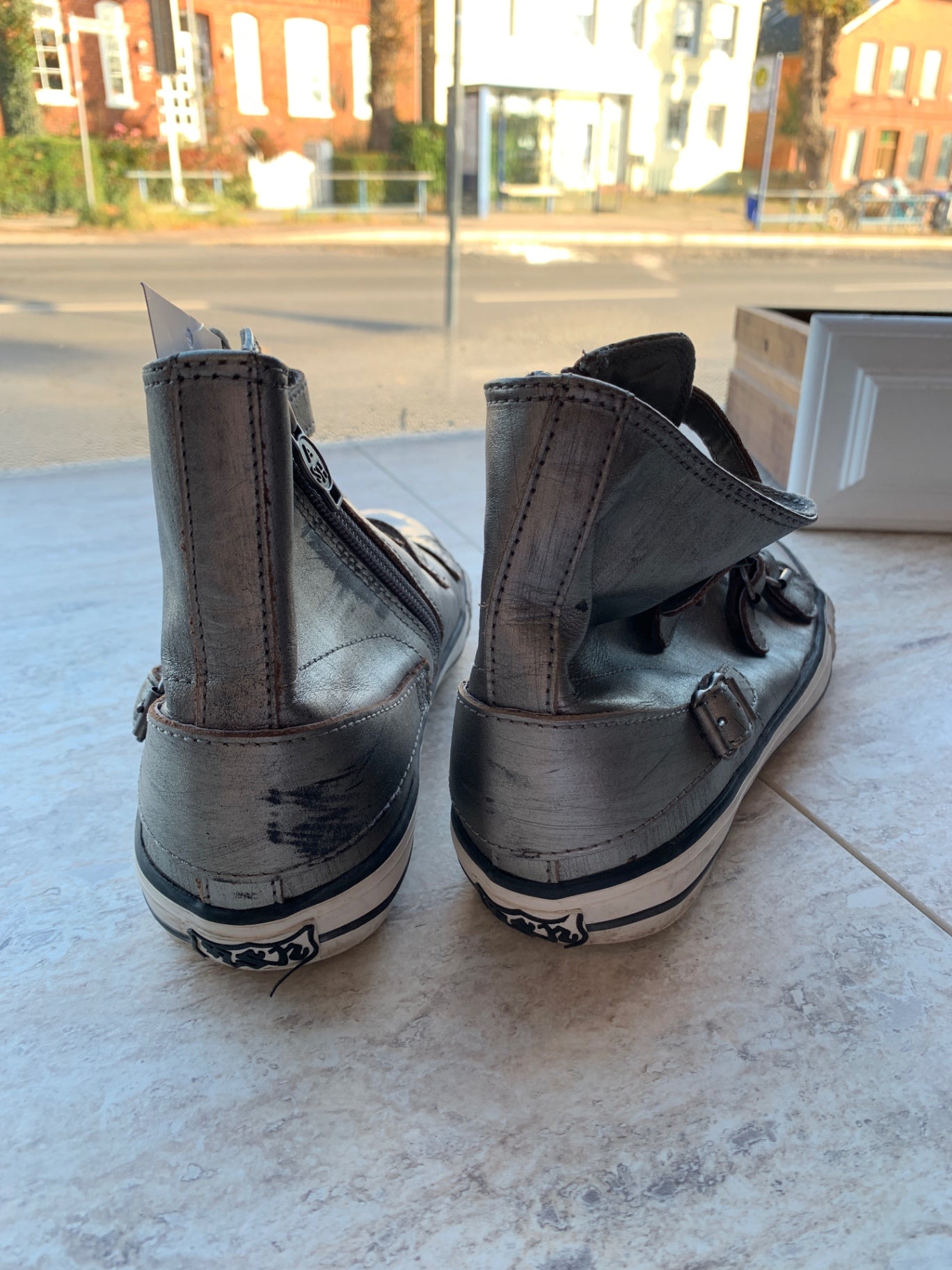 Ash Sneaker 38 Silber mit Schnallen