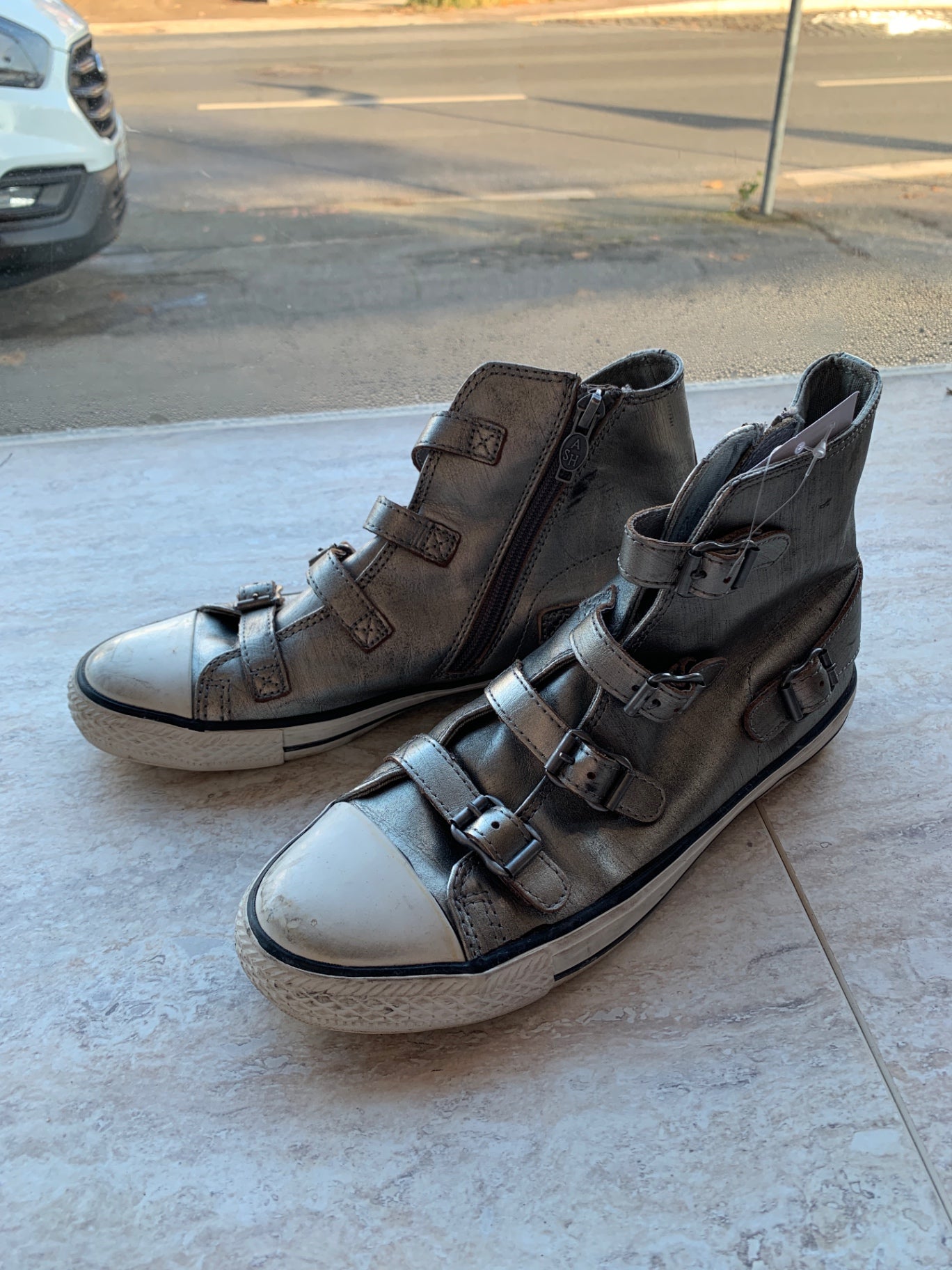 Ash Sneaker 38 Silber mit Schnallen