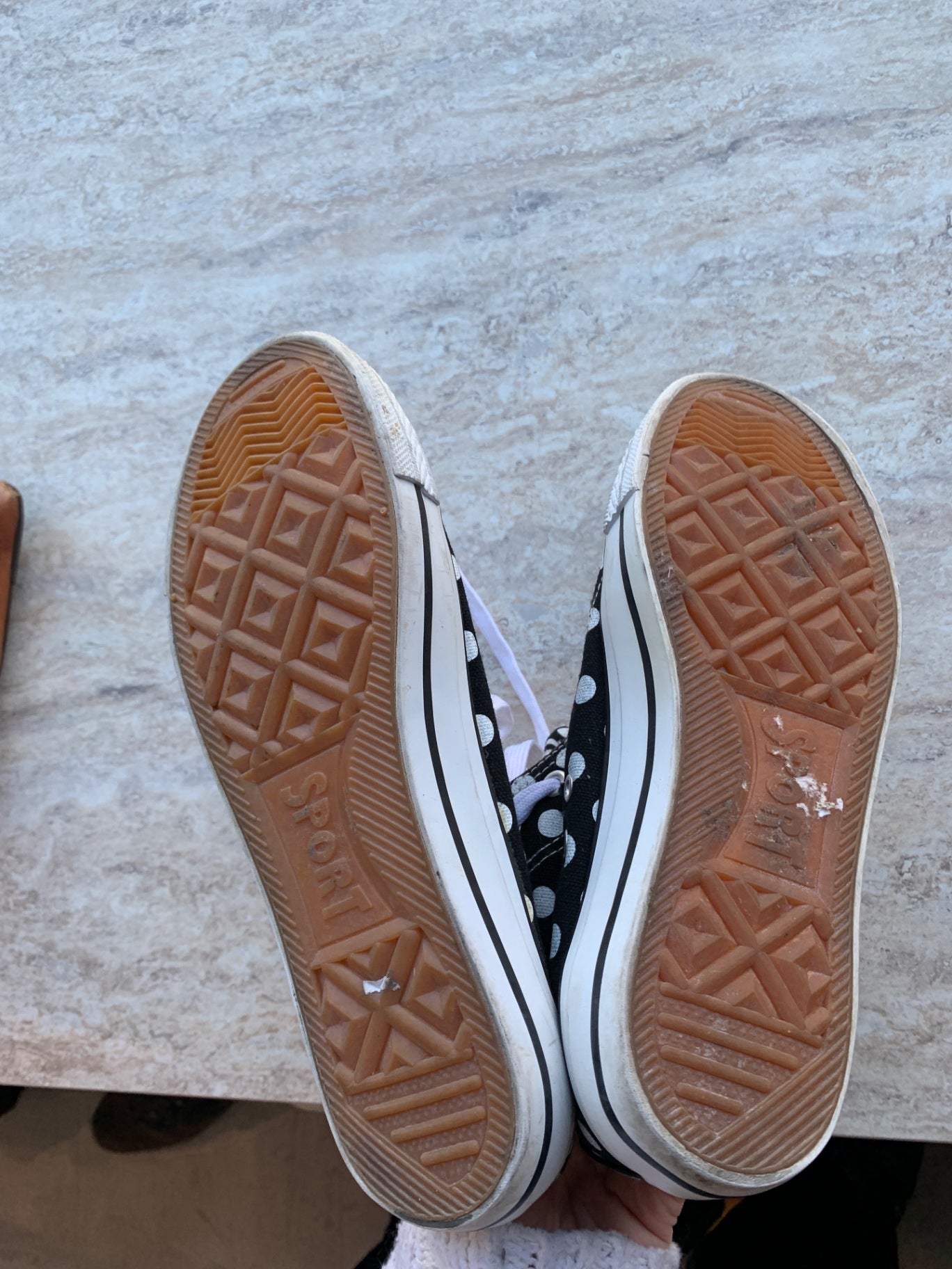 SPORT Sneaker 39 Schwarz und Weiß Polka Dot