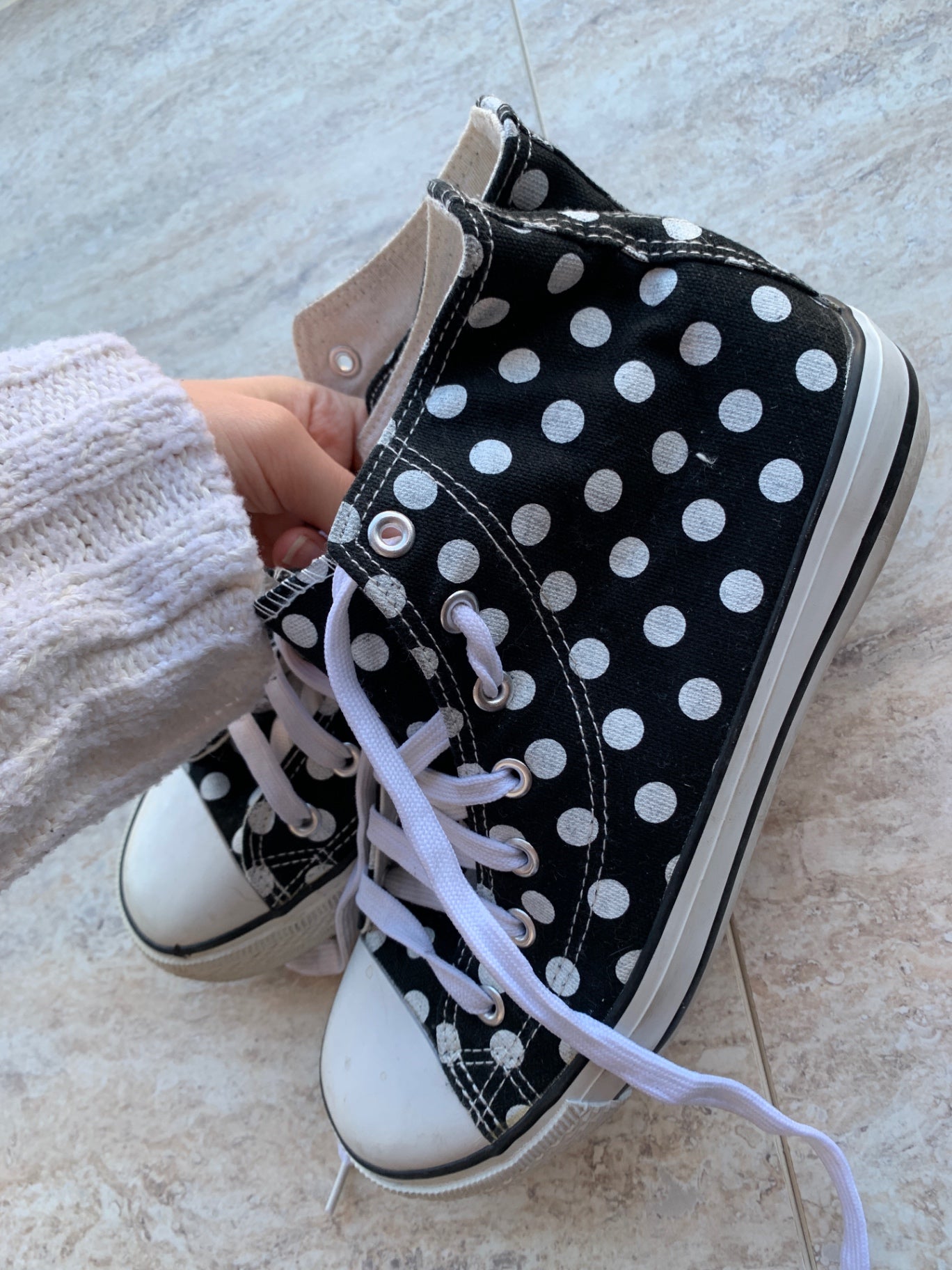 SPORT Sneaker 39 Schwarz und Weiß Polka Dot