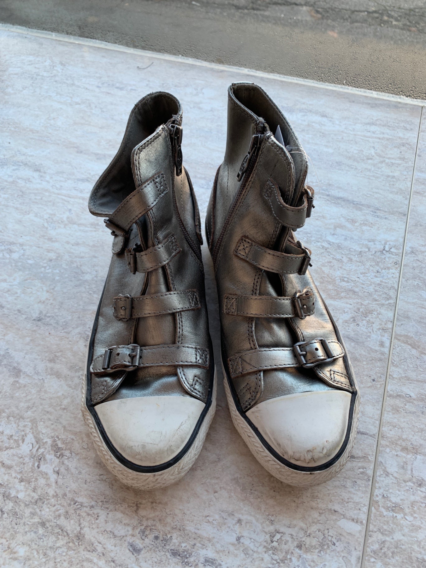 Ash Sneaker 38 Silber mit Schnallen