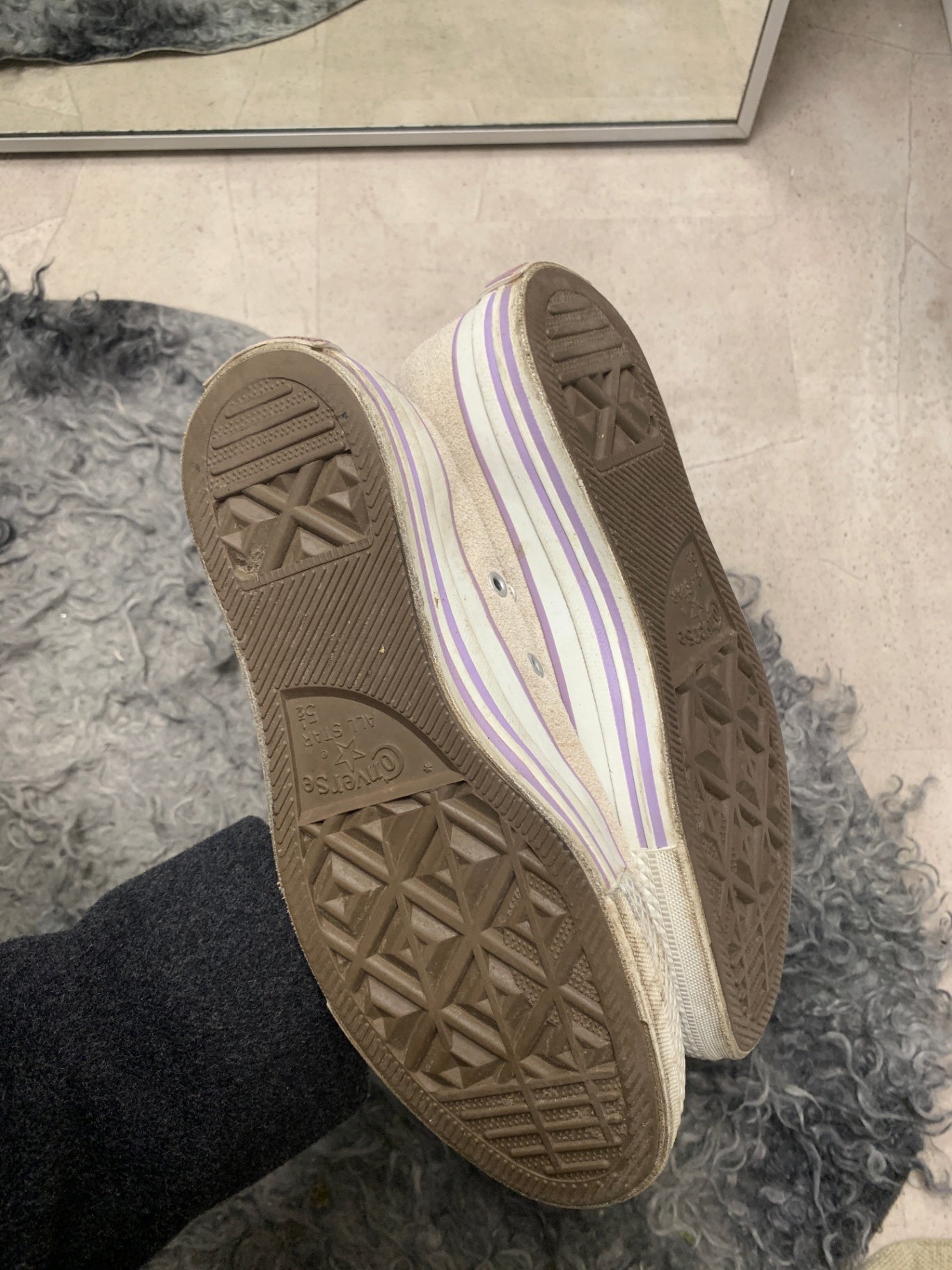 Converse Sneaker 39 Beige mit rosa-lila Fell und Schneeflocken