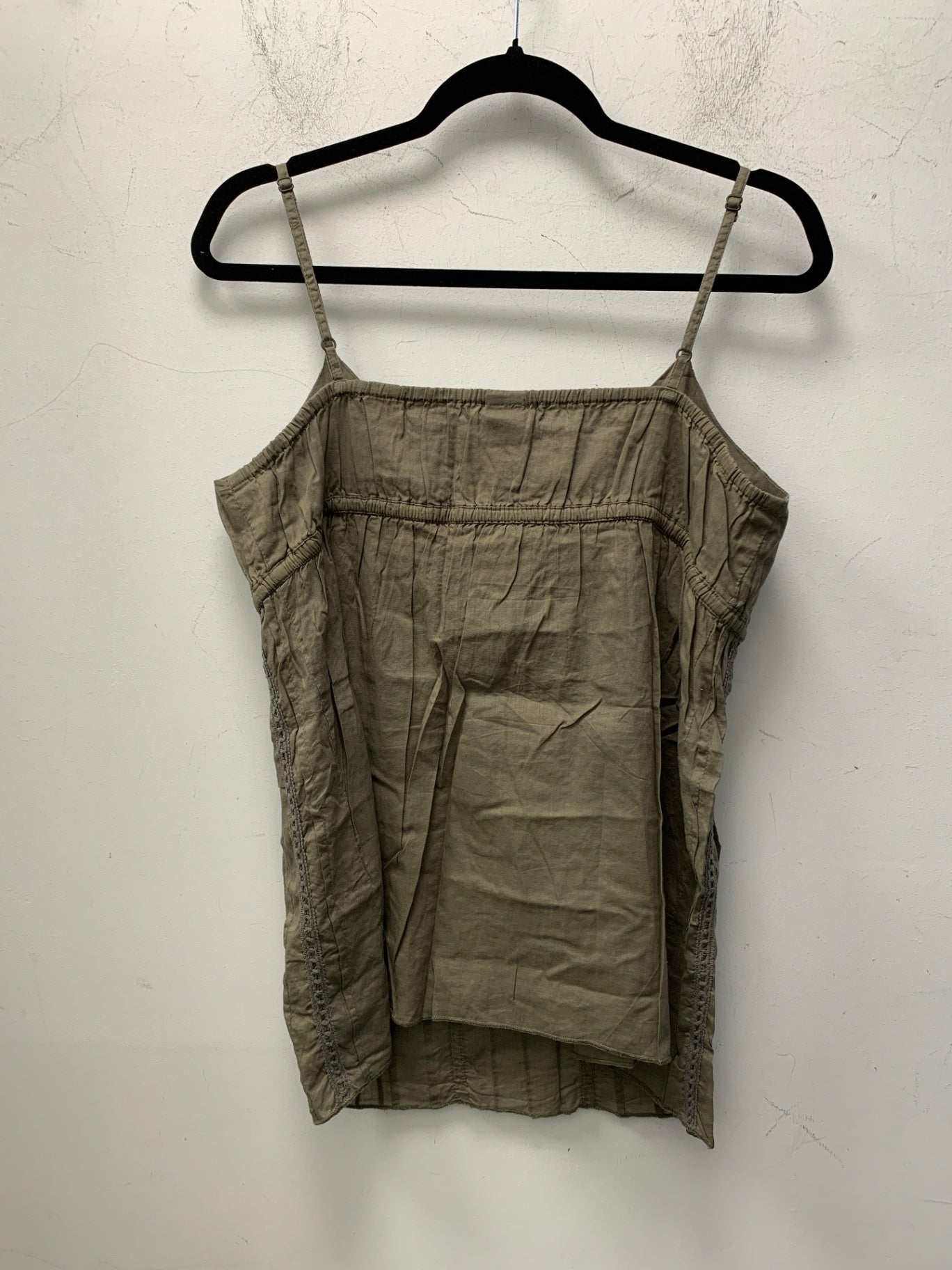 Camaieu Top 40 Olivgrün mit Perlen