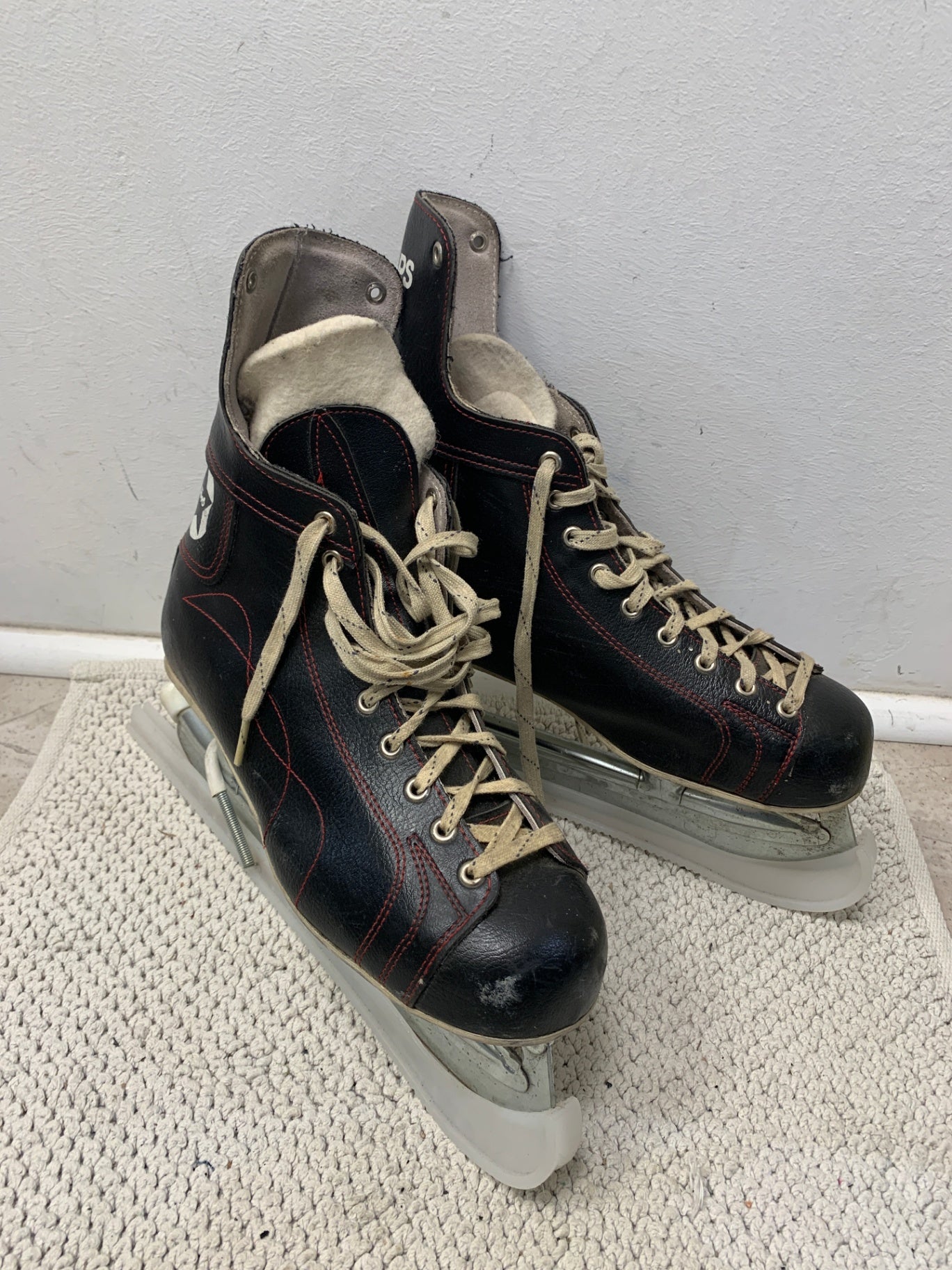 FESL Schlittschuhe 41 Schwarz und Weiß