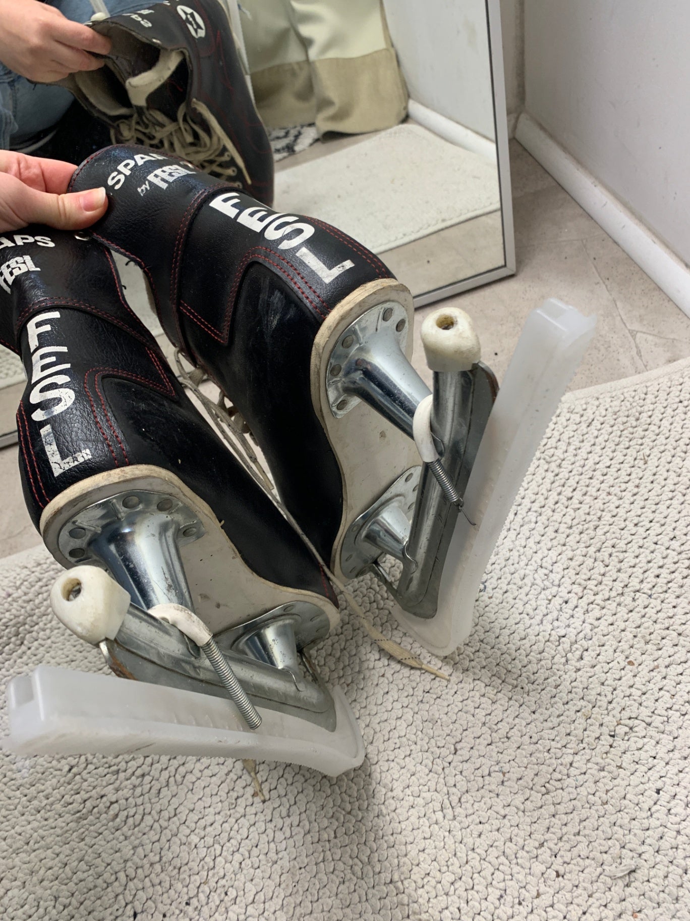 FESL Schlittschuhe 41 Schwarz und Weiß