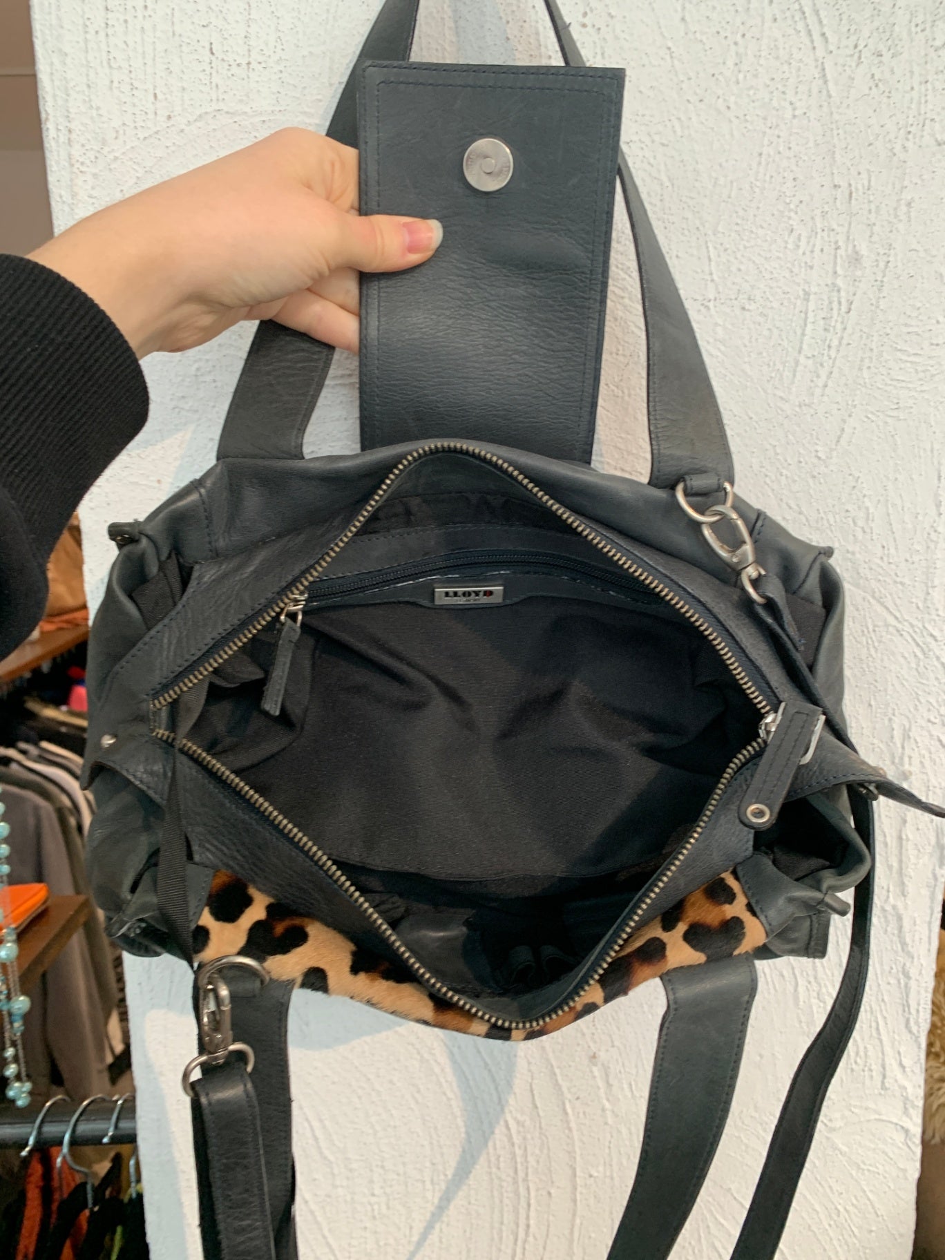 Lloyd Handtasche Beige und Schwarz mit Animal-Print