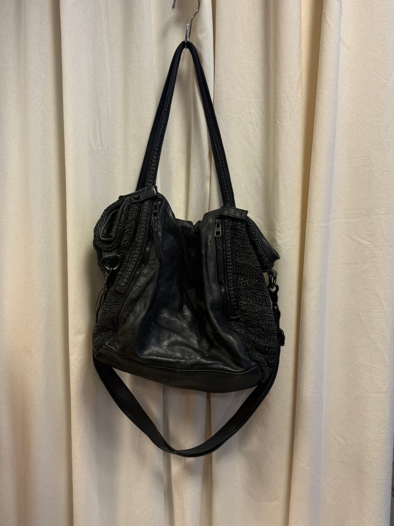 Tyoulip Sisters Brooklyn NY Tasche Schwarz