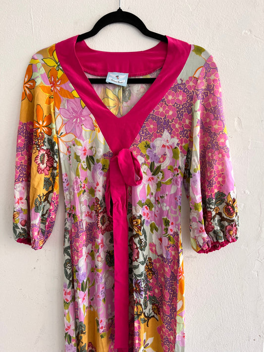 Kleid S Bunt, hauptsächlich Pink, Gelb, Grün, Orange, Weiß und Violett