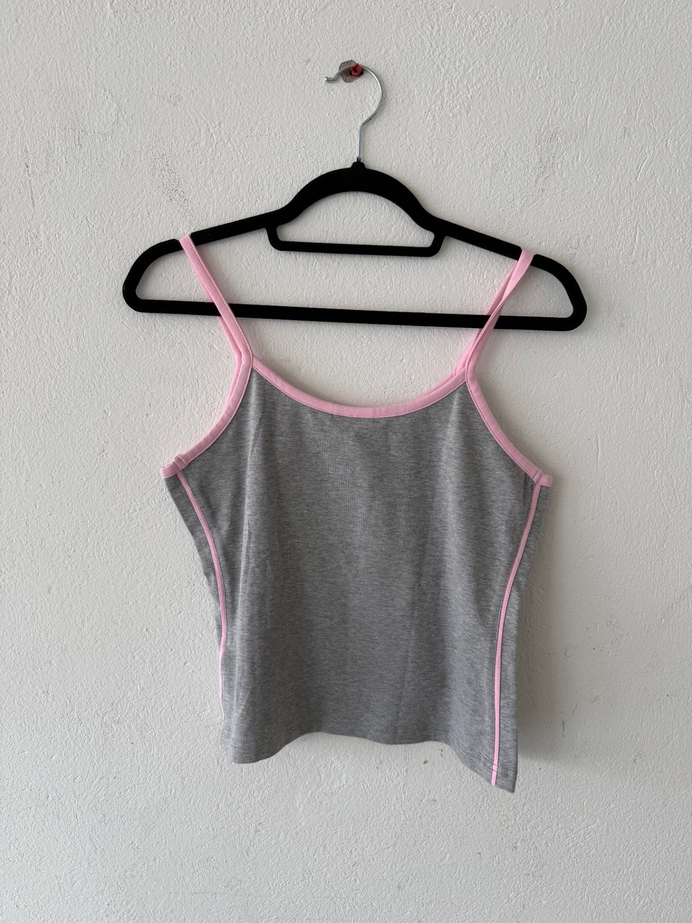 Top M Grau mit rosa Akzenten