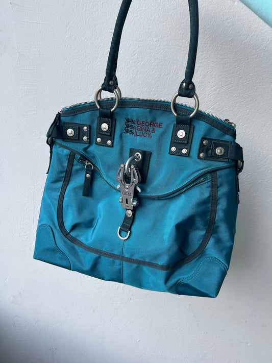 George Gina & Lucy Tasche Blau