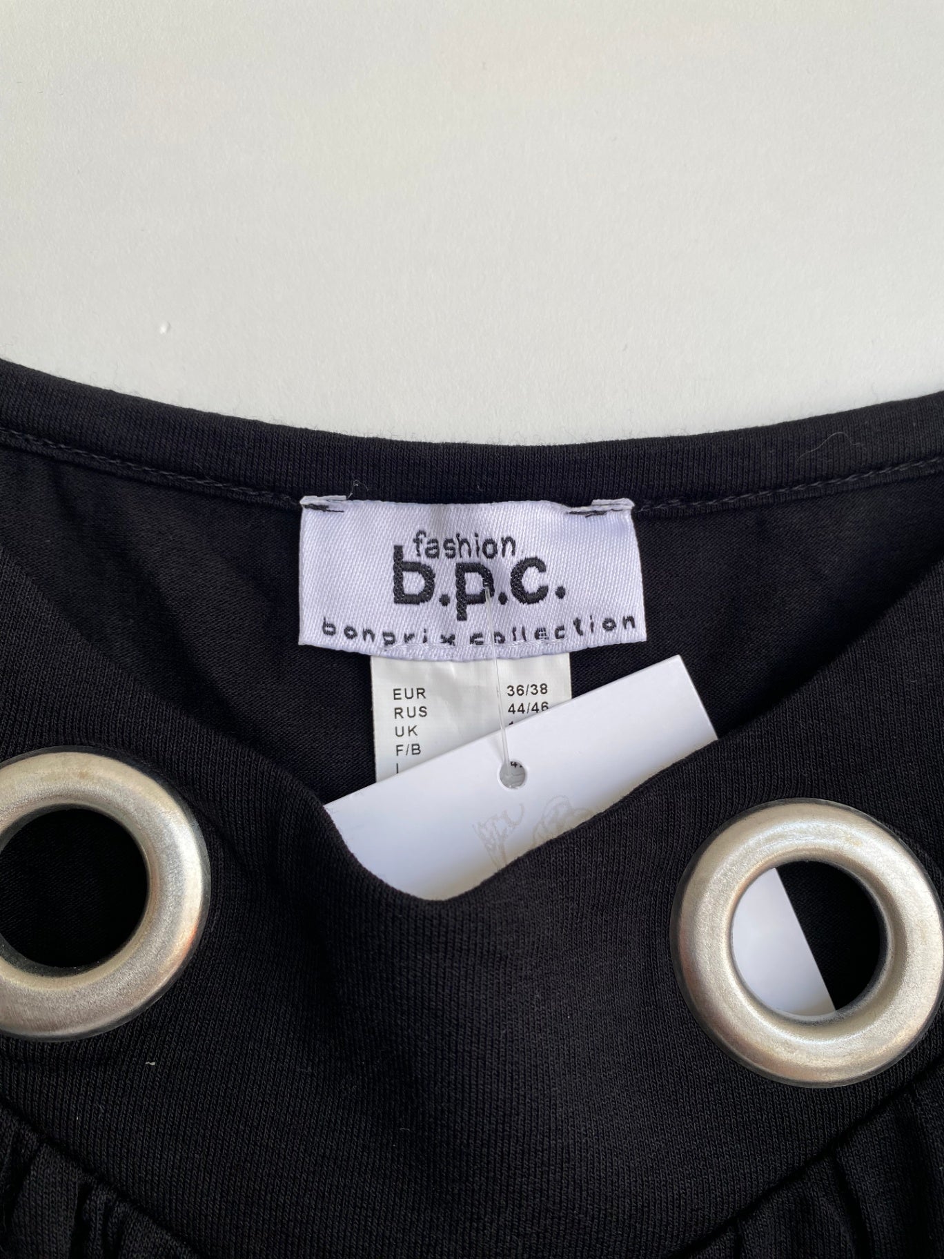 Top S/M Schwarz mit Silbernen Nieten