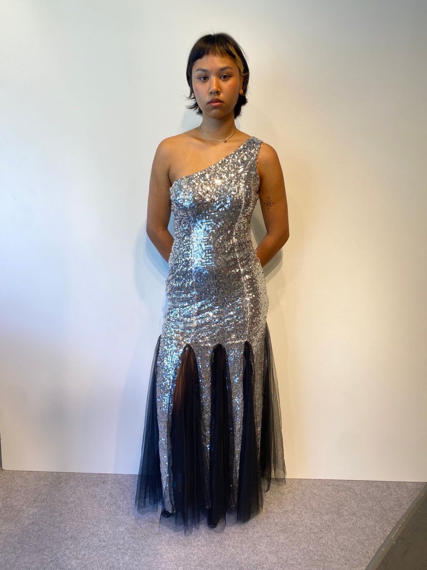 Abendkleid mit Pailletten M Silber Schwarz