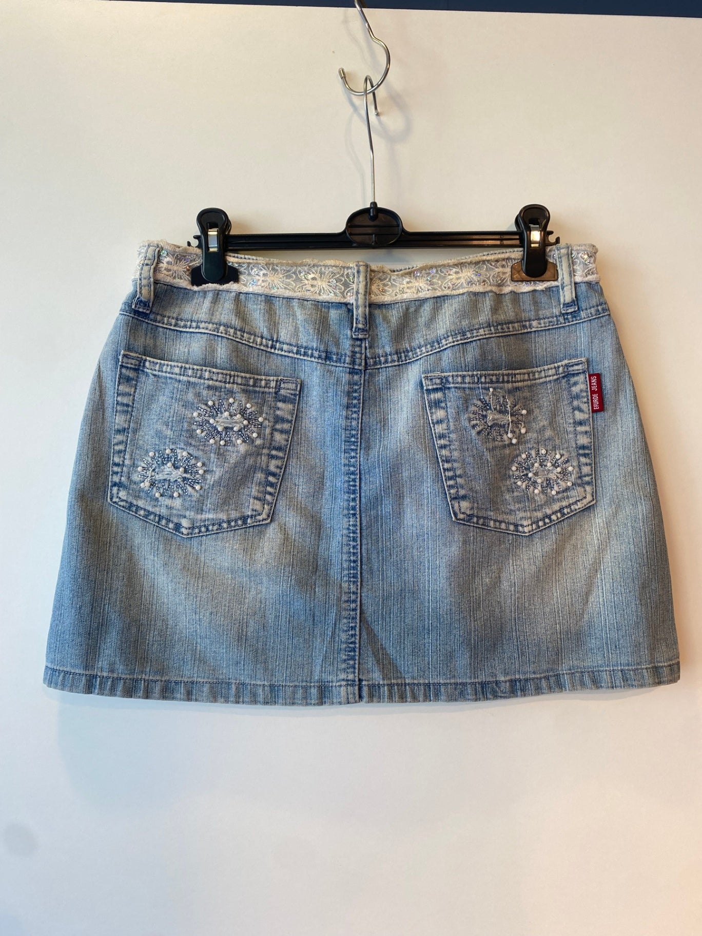 Denim Rock M Hellblau mit Perlen, Pailletten und Spitze