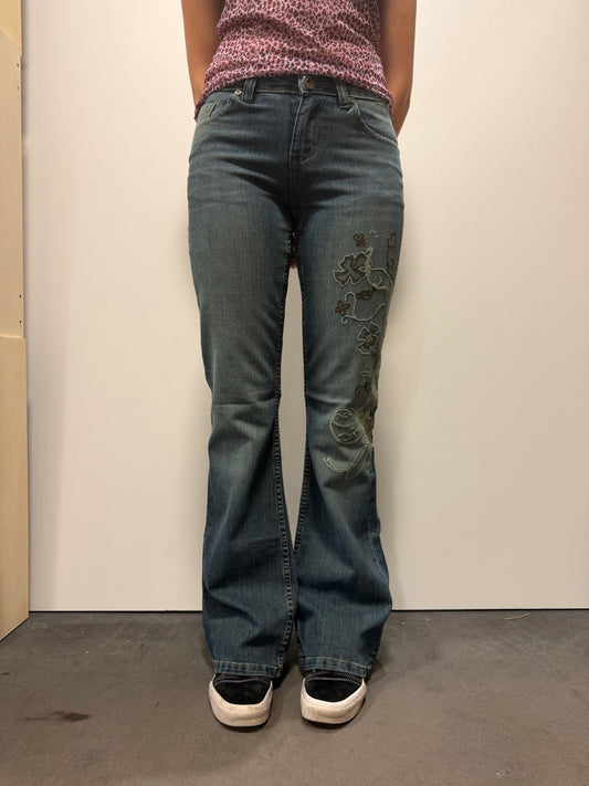 Jeans 34 Blau bestickt