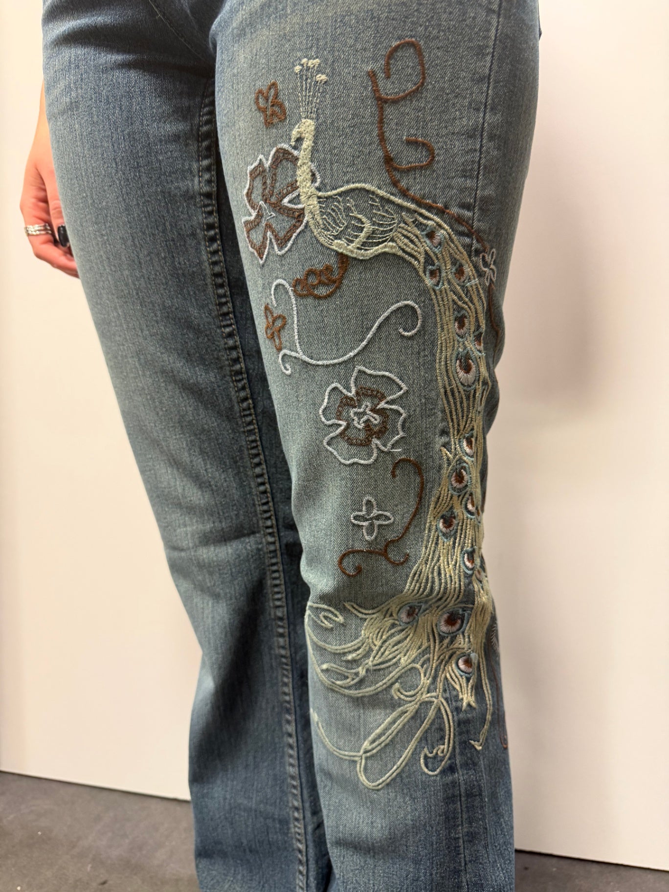 Jeans 34 Blau bestickt