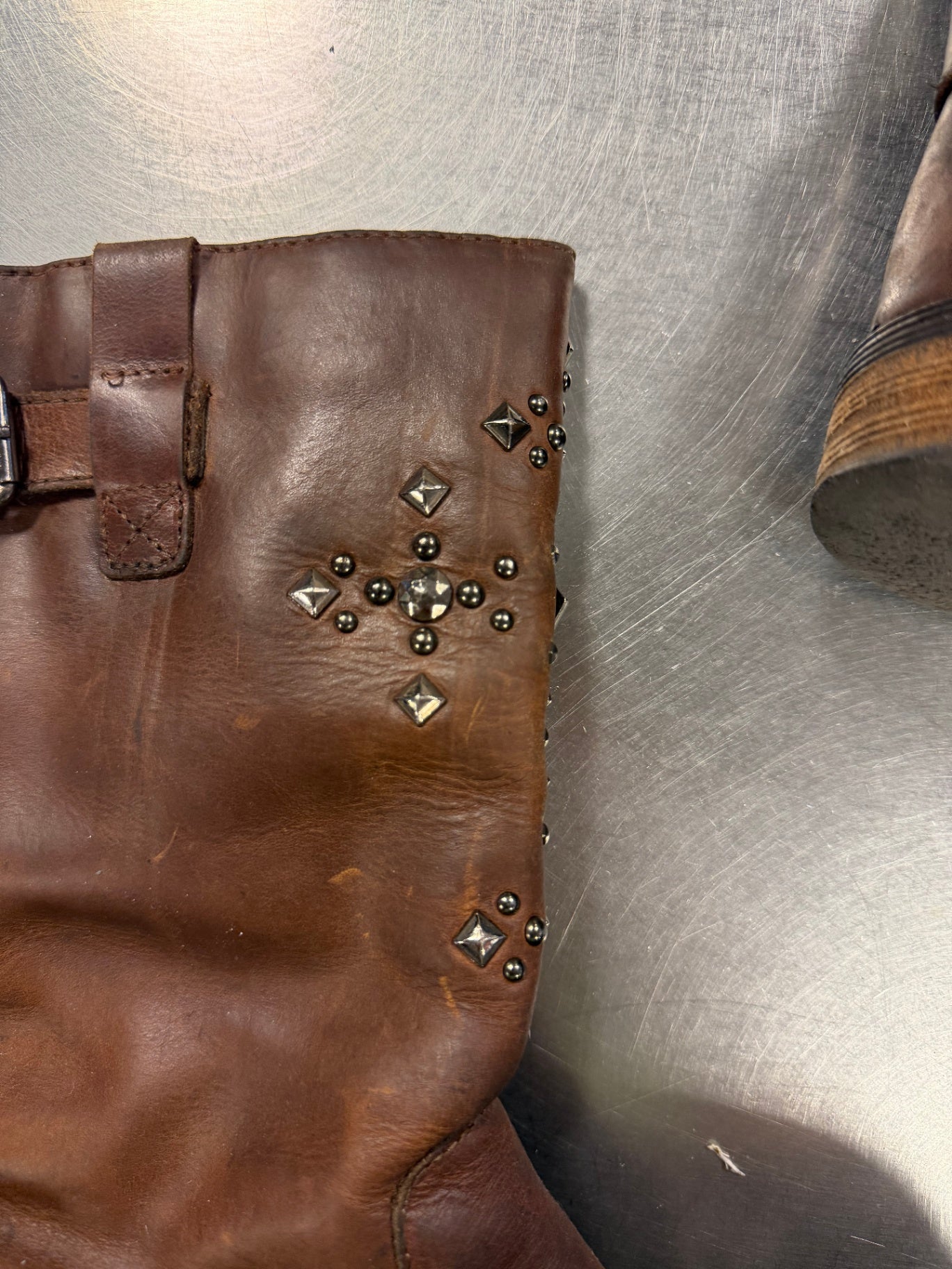 Stiefel 39 Braun mit Studs