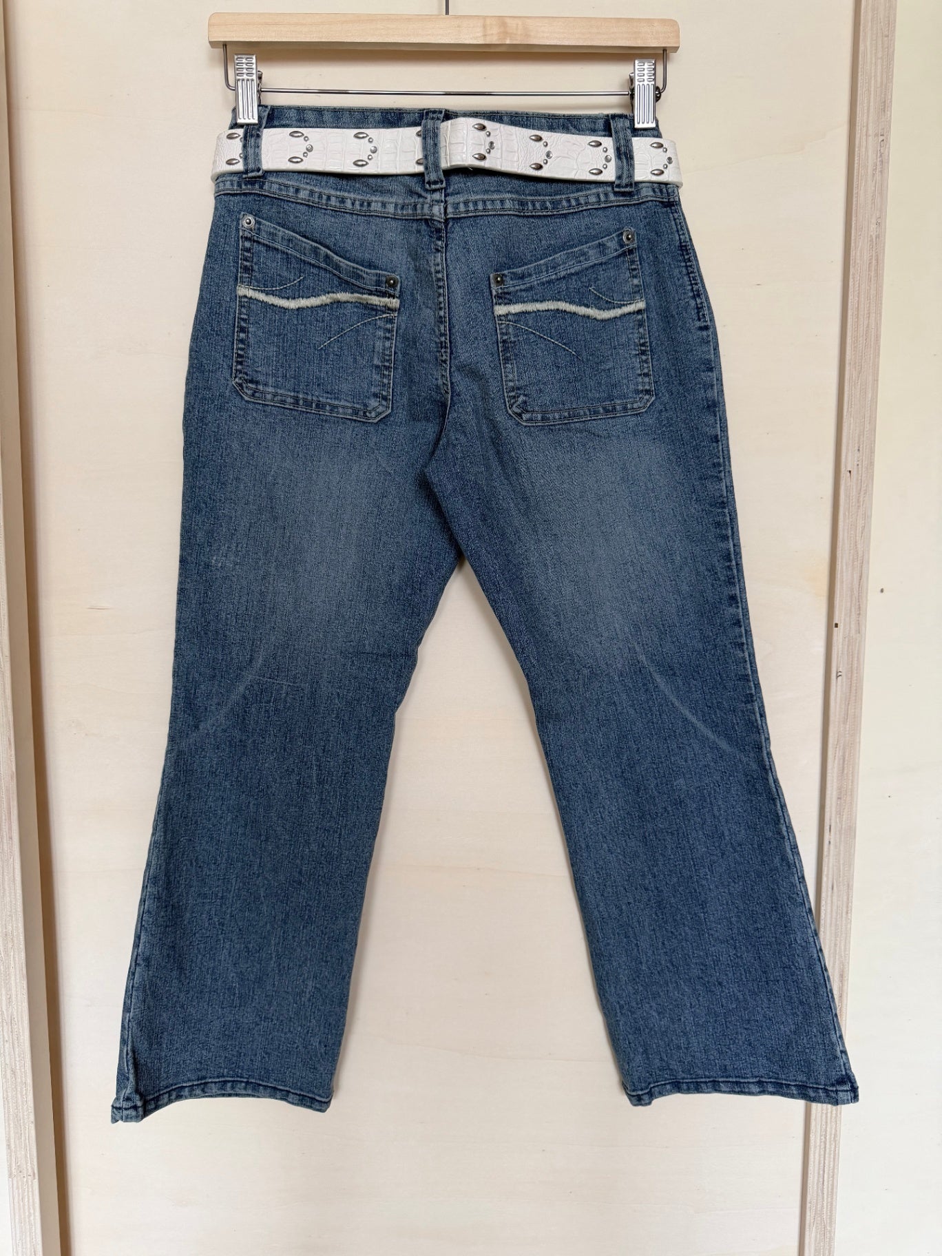 Jeans 34 Blau mit Gürtel