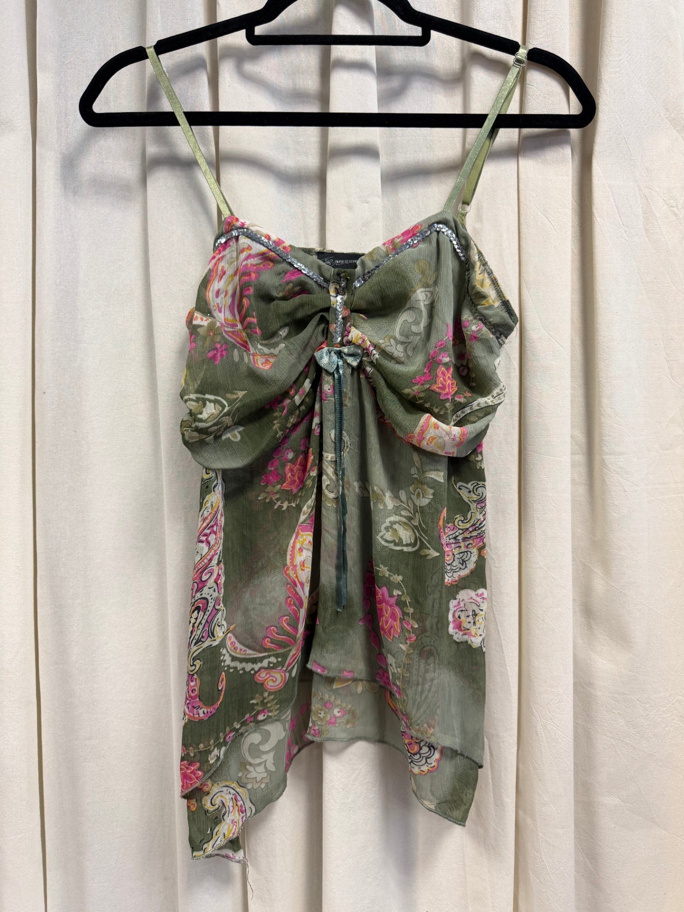 Top M Grün mit Blumenmuster