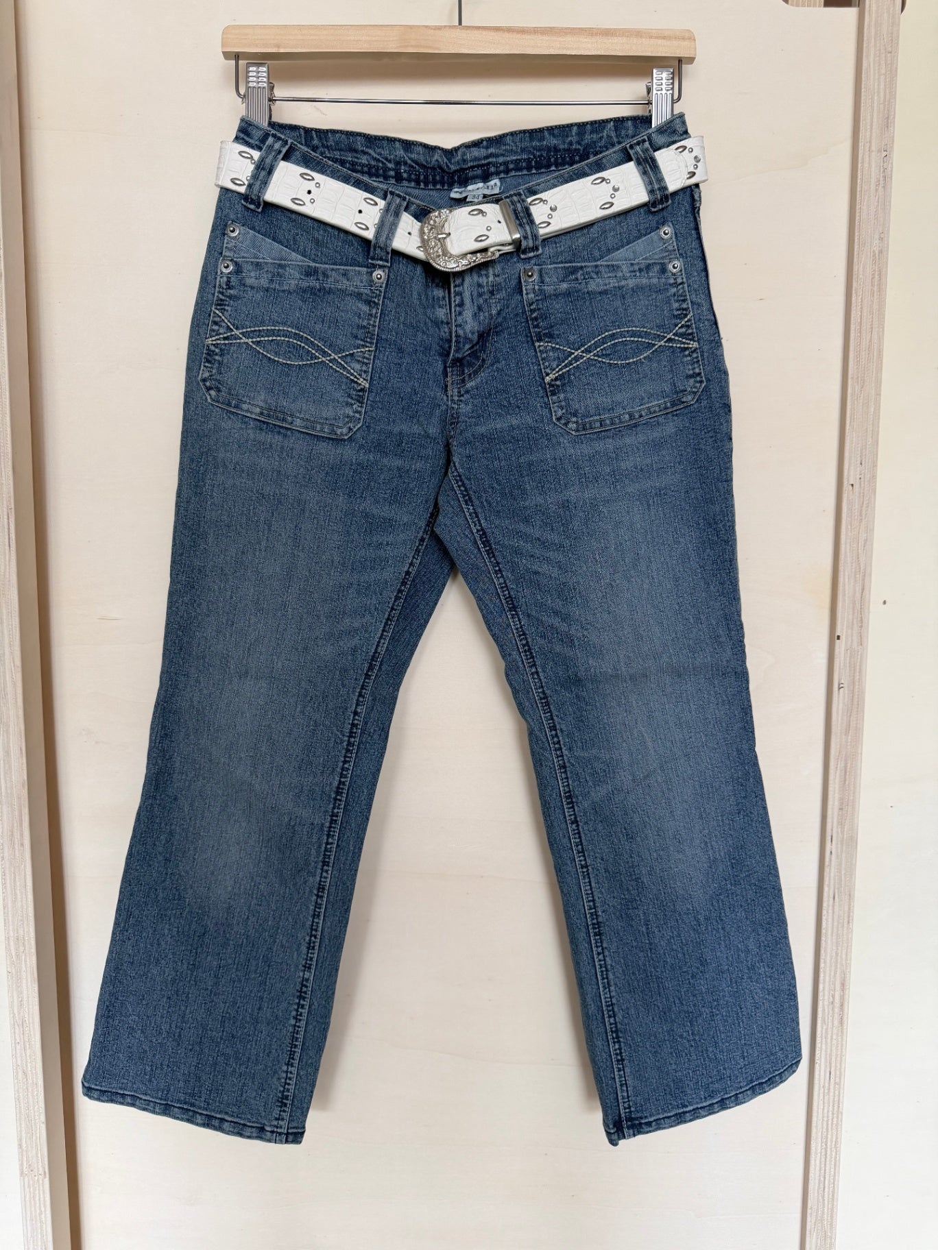 Jeans 34 Blau mit Gürtel