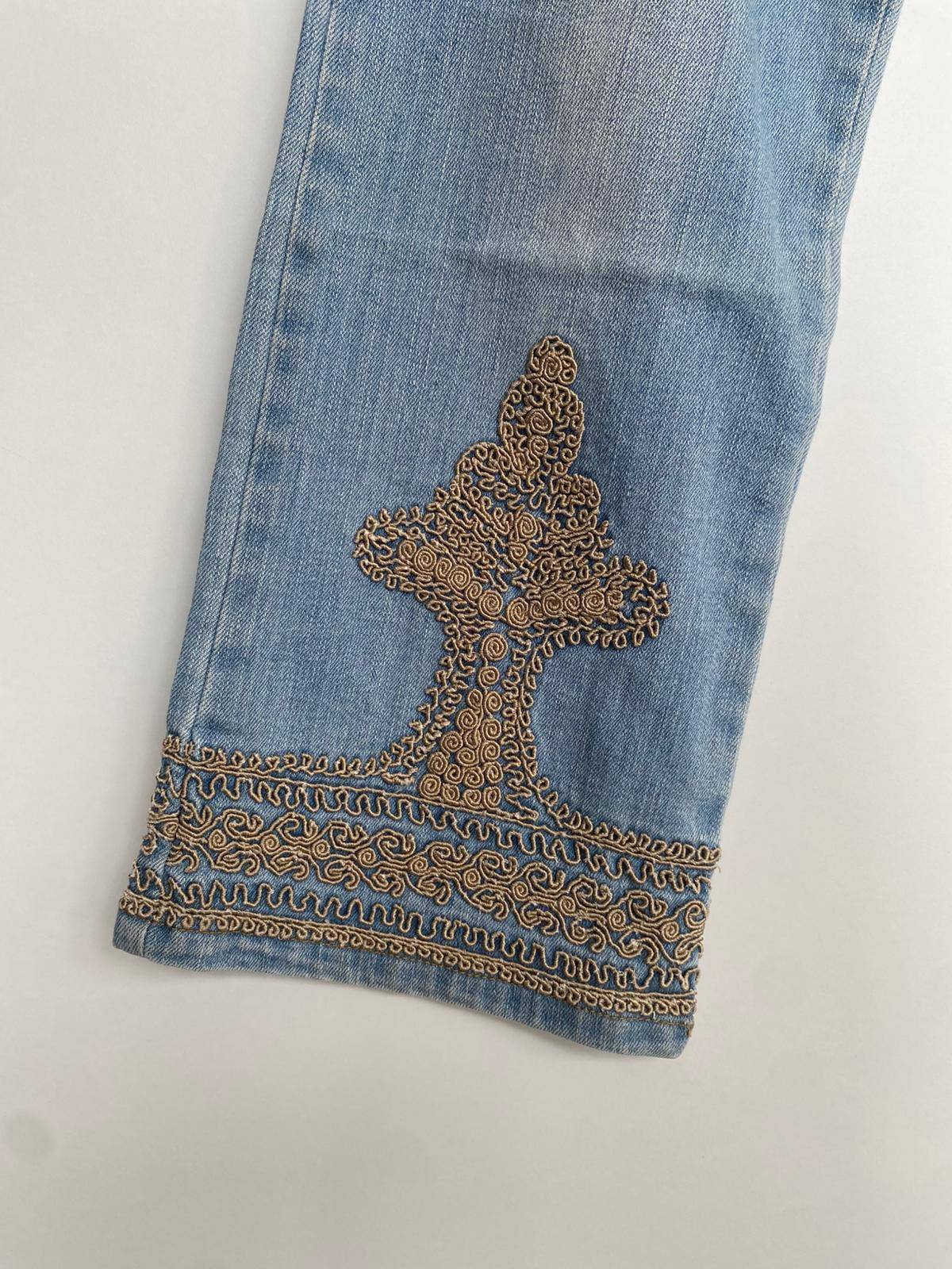 Capri Hose S Hellblau mit Cord Applikationen