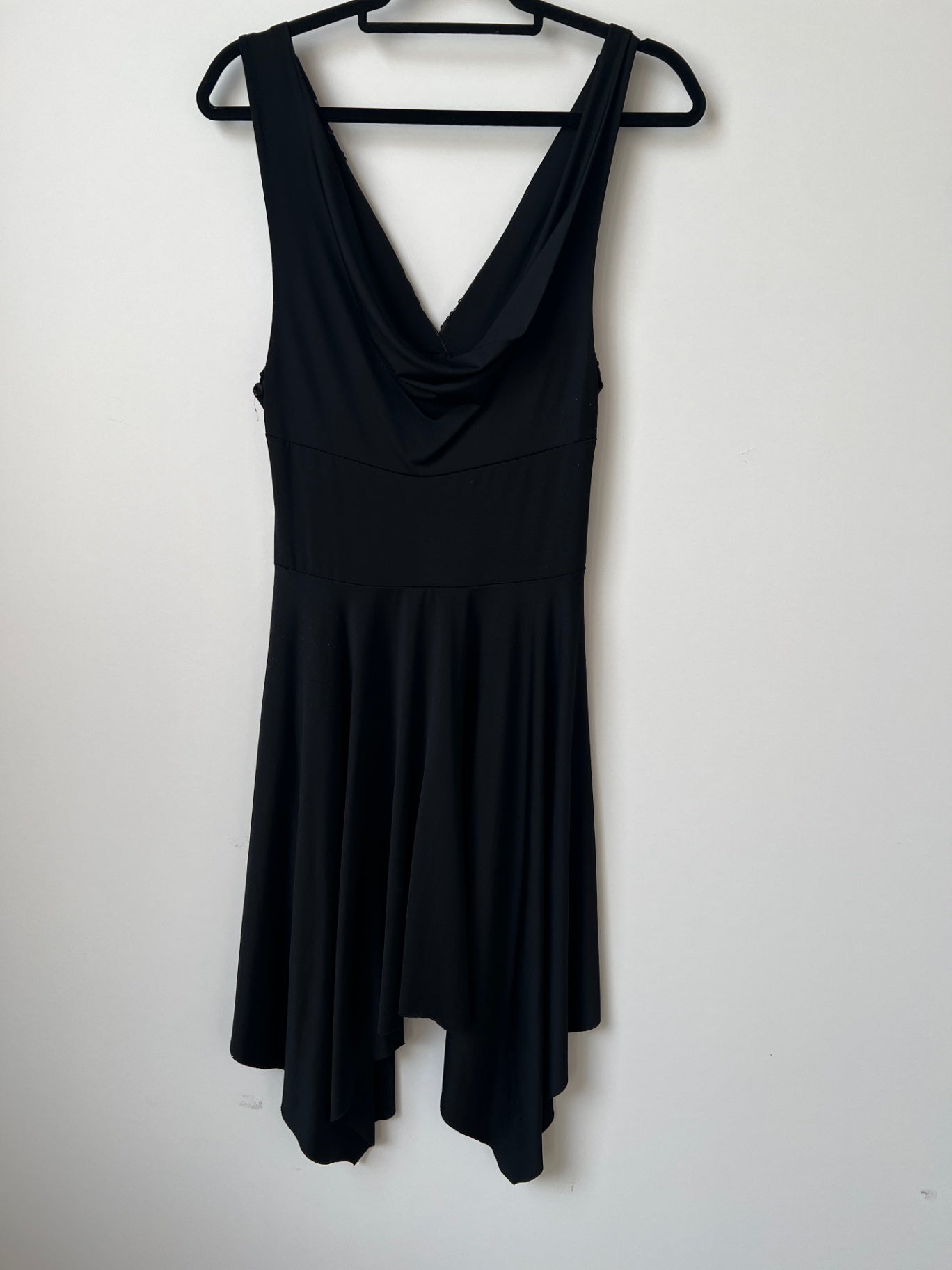 Kleid s Schwarz